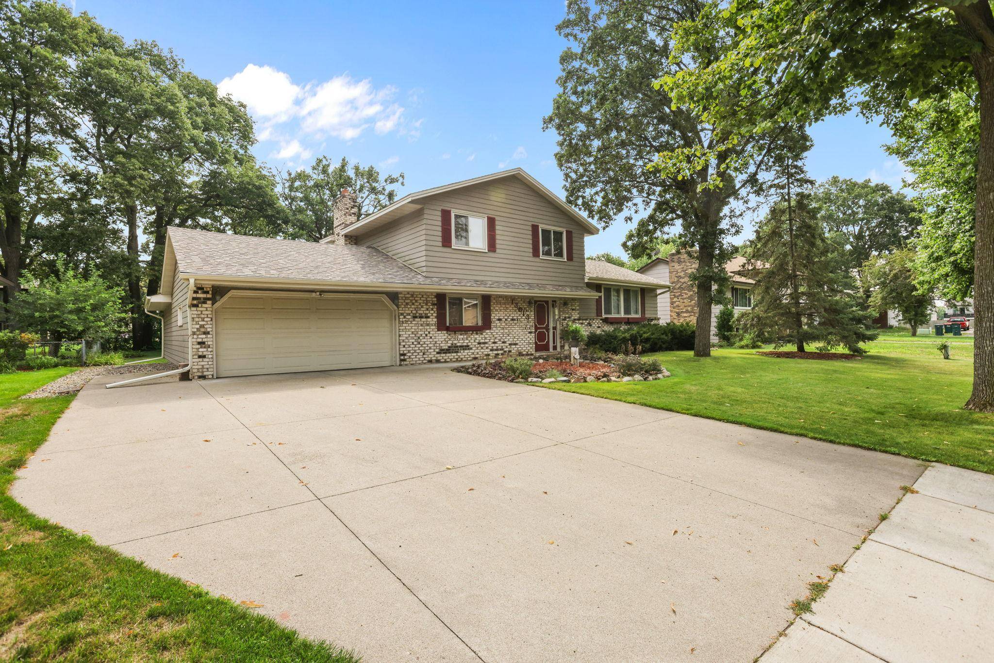 13013 Goodhue ST NE, Blaine, MN 55449