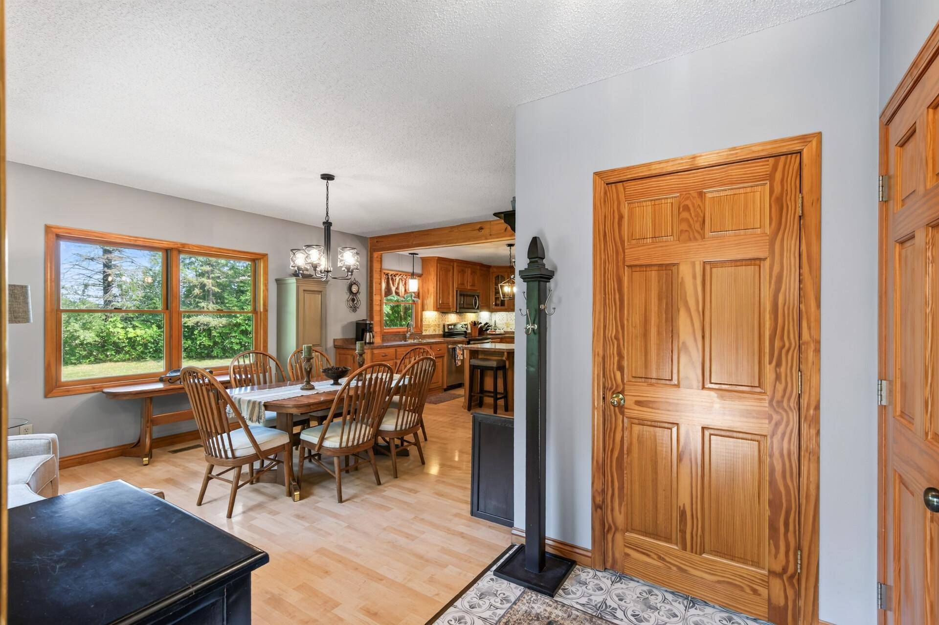 35290 Quincy DR NE, Cambridge, MN 55008