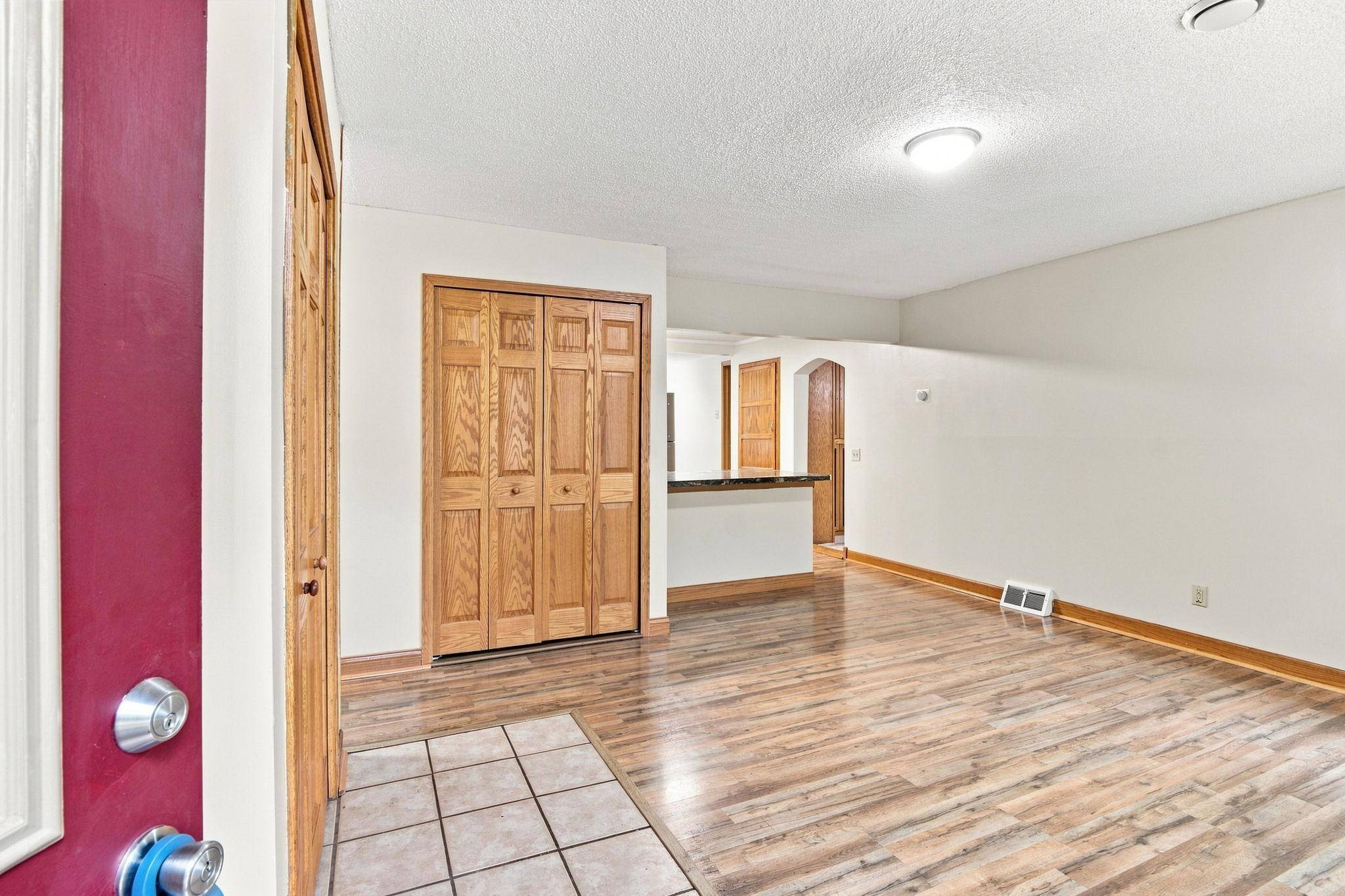 851 Brisbin ST, Anoka, MN 55303