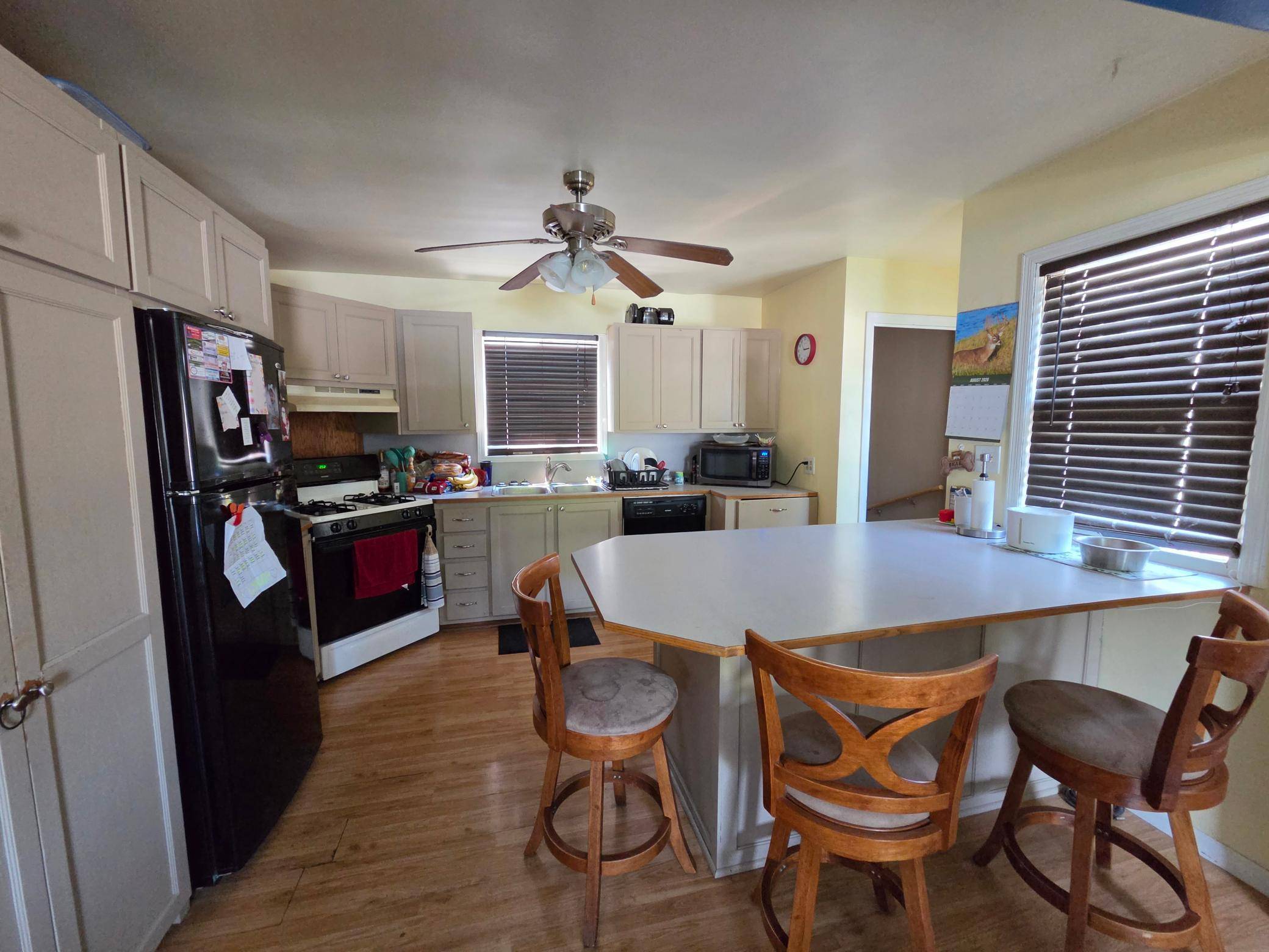 813 Ulstad AVE, Albert Lea, MN 56007