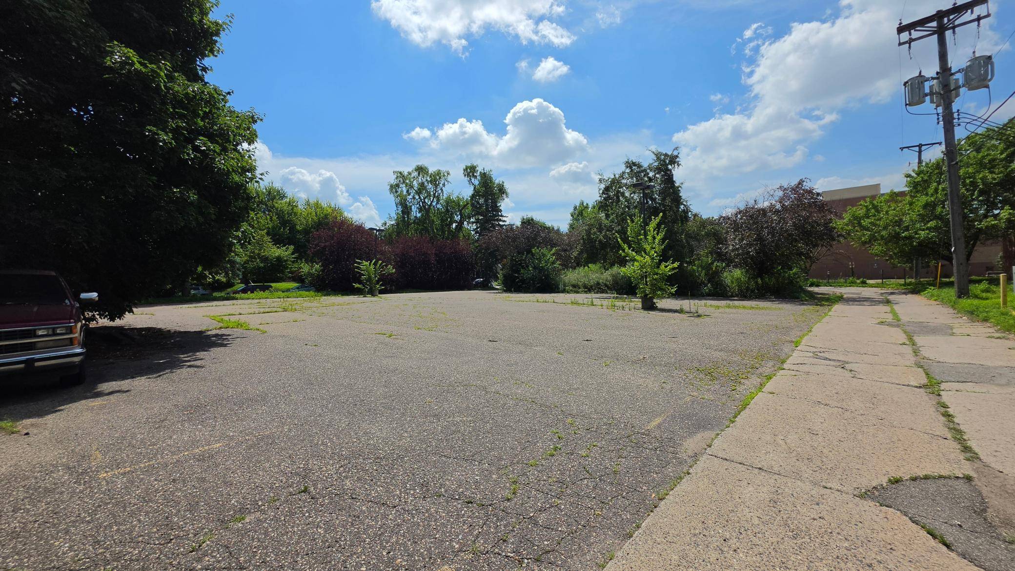 2306 Garfield ST NE, Minneapolis, MN 55418