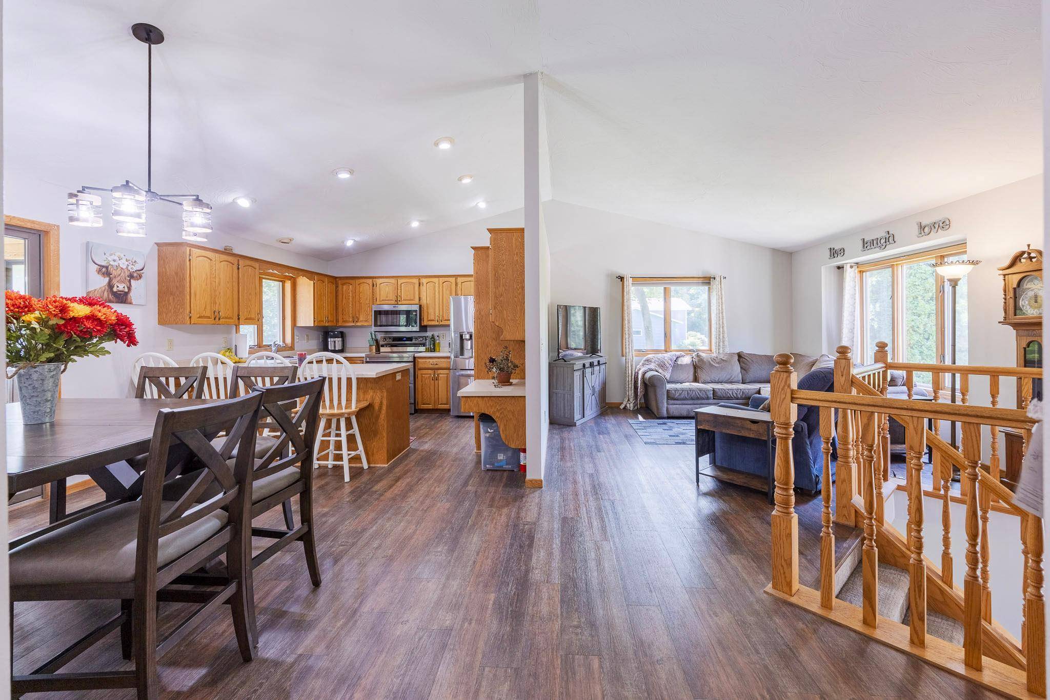 31955 Maple HVN, New Prague, MN 56071