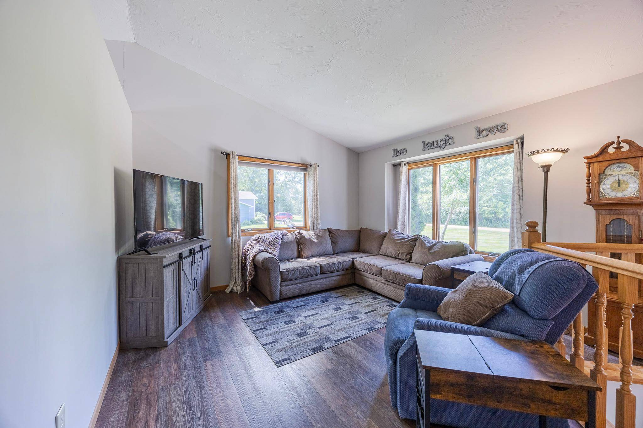 31955 Maple HVN, New Prague, MN 56071