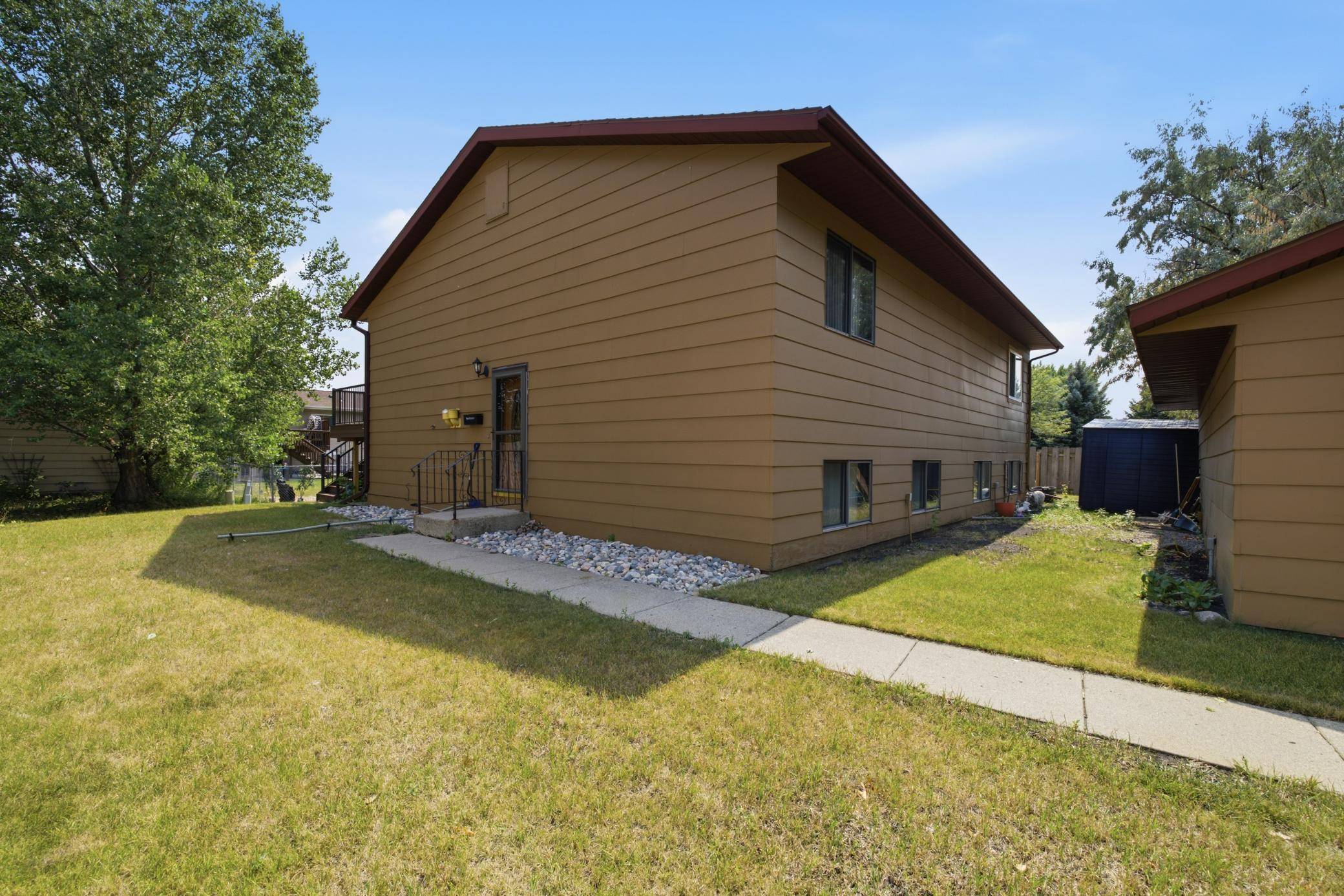 625 19th ST E, West Fargo, ND 58078