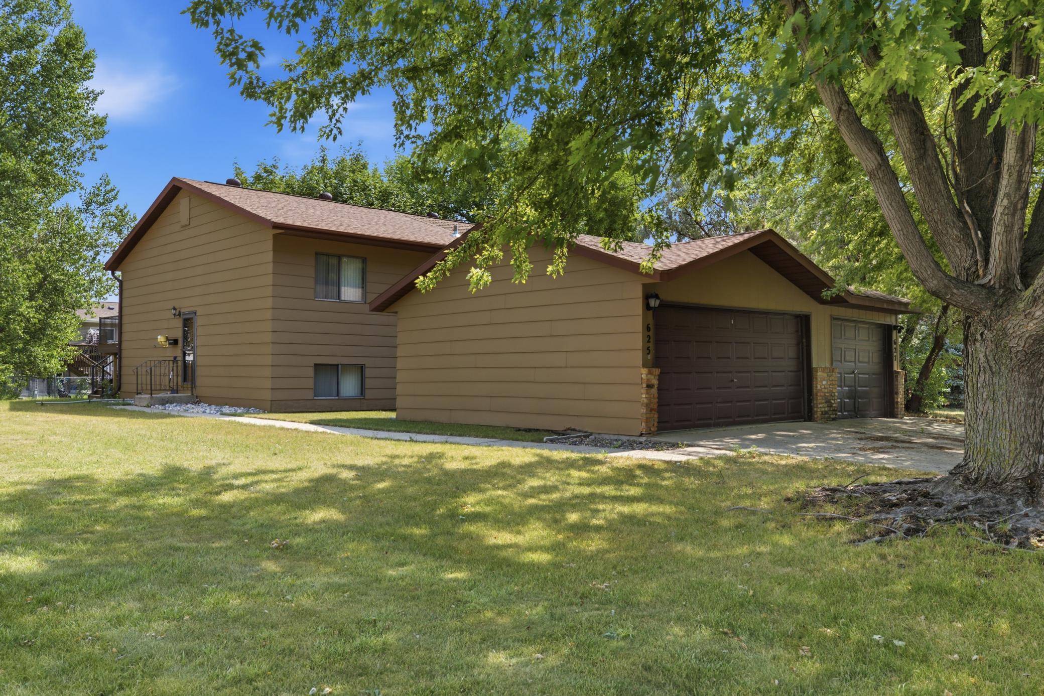 625 19th ST E, West Fargo, ND 58078