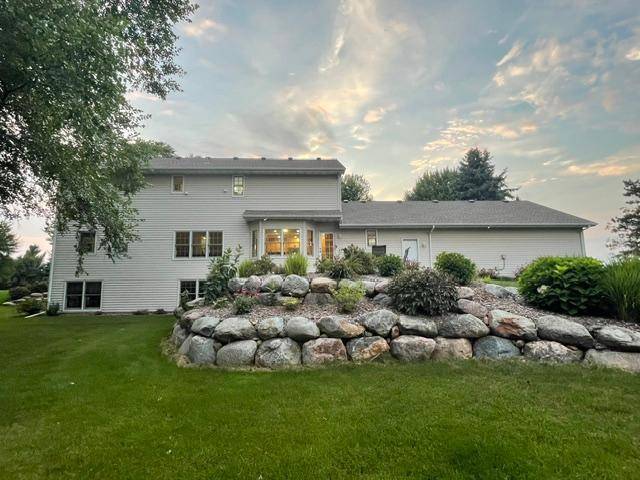 4614 215th ST E, Hampton, MN 55031