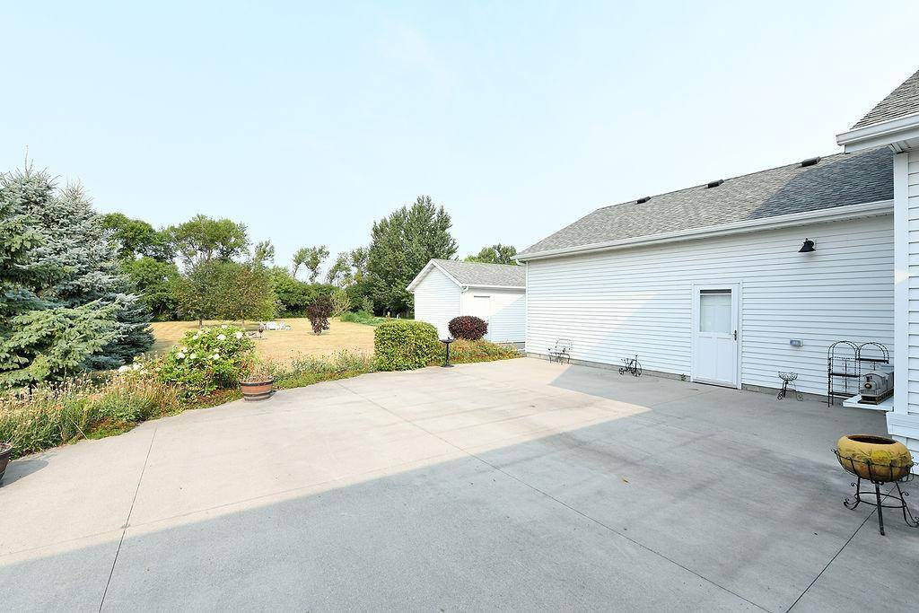 520 2nd AVE S, Kindred, ND 58051