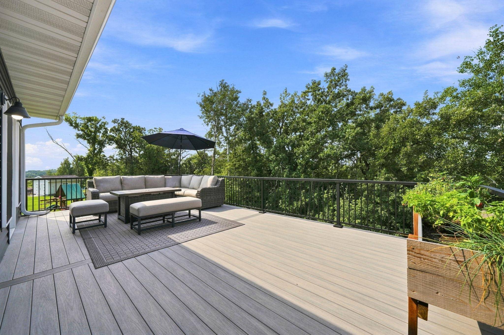 27200 Petes Hill TRL, Elko New Market, MN 55020