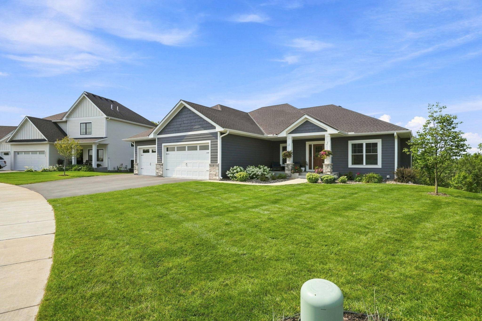 27200 Petes Hill TRL, Elko New Market, MN 55020