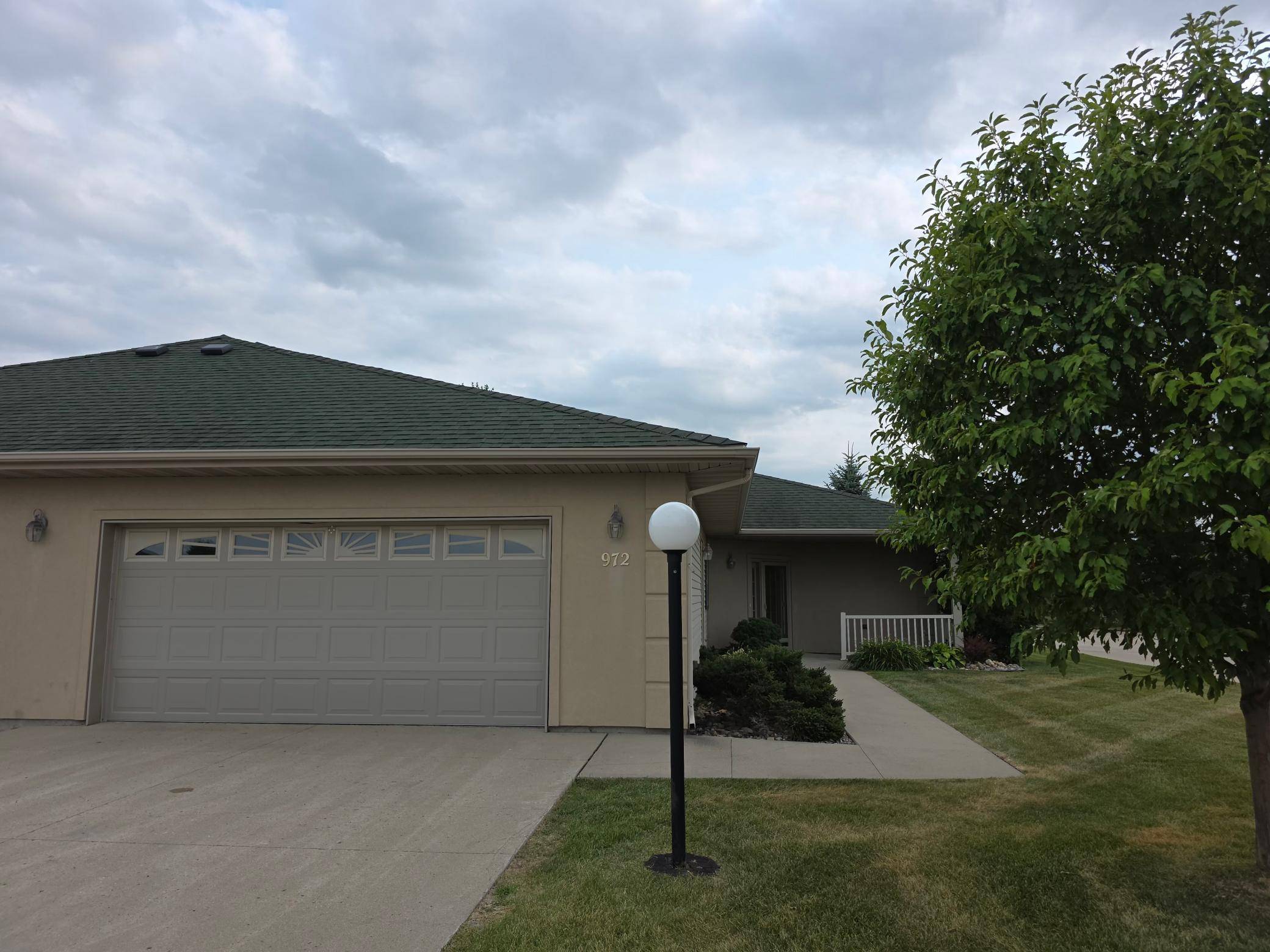 972 33rd ST S, Moorhead, MN 56560