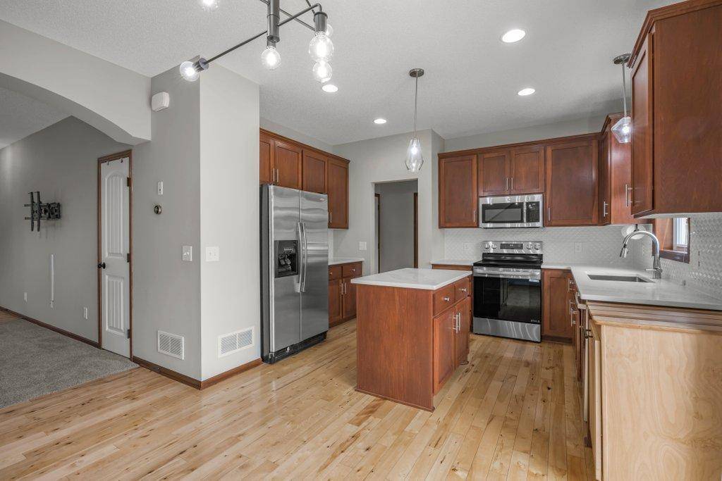 17005 78th CT N, Maple Grove, MN 55311