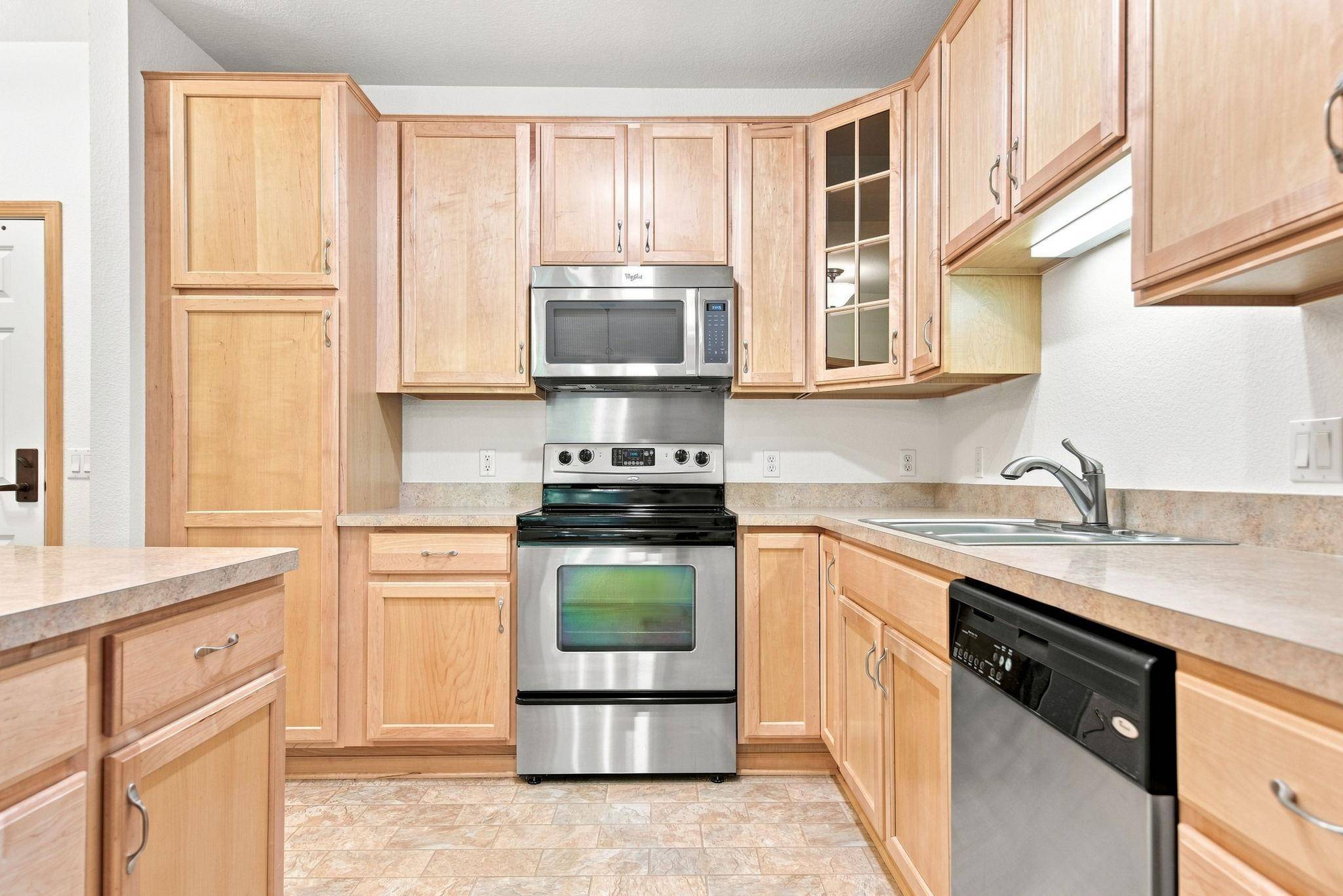 7100 Metro BLVD #213, Edina, MN 55439