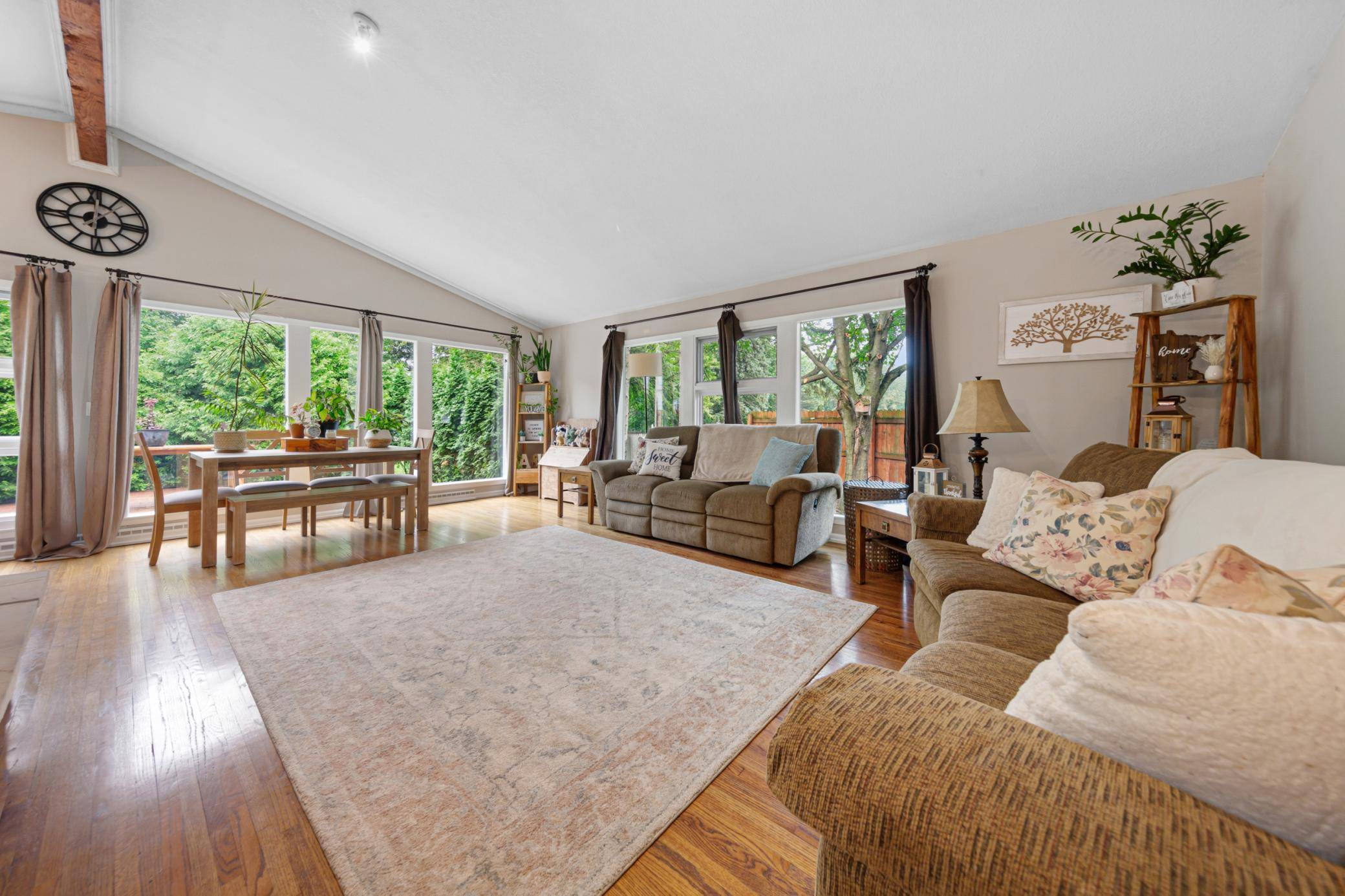 17 9th AVE SE, Faribault, MN 55021