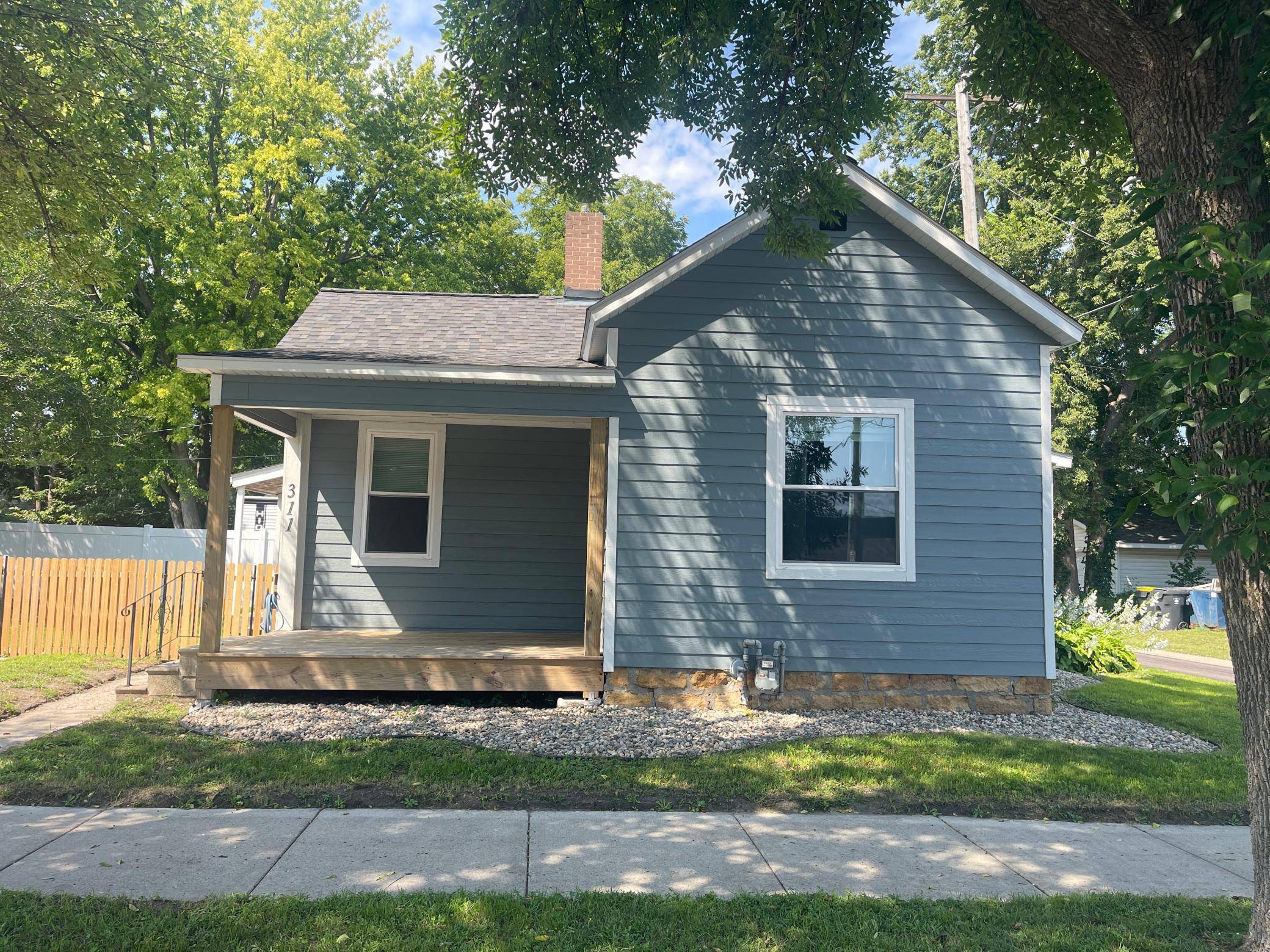 311 Range ST, North Mankato, MN 56003