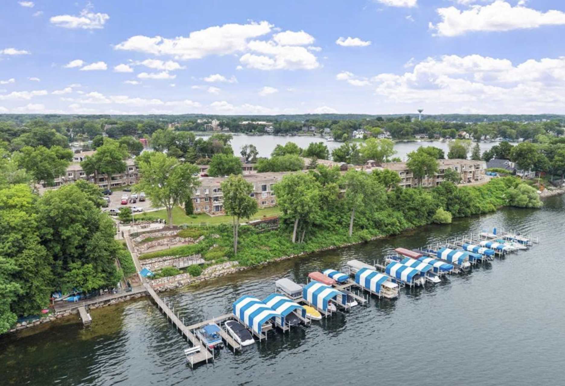 4371 Wilshire BLVD #303, Mound, MN 55364