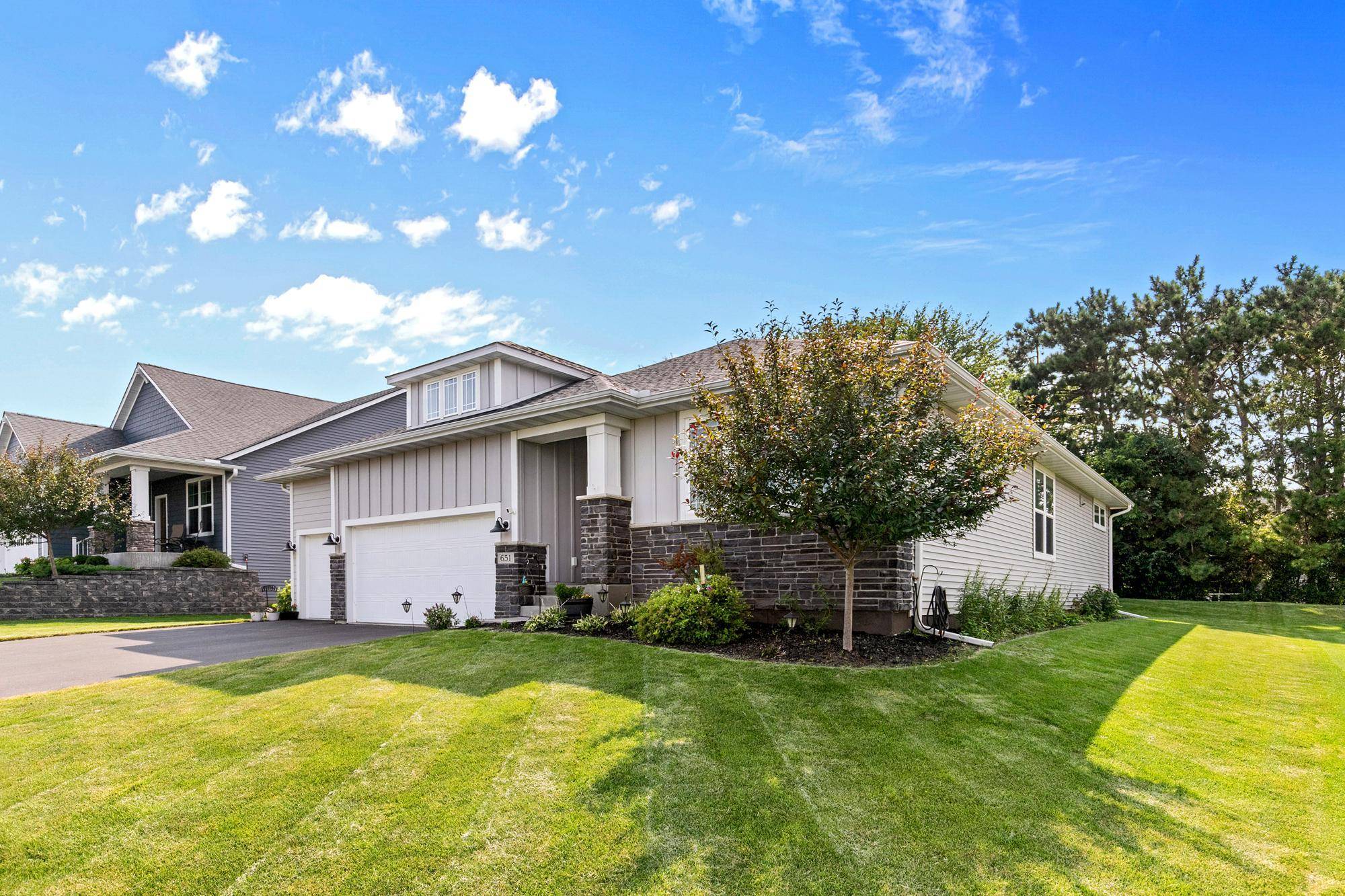 651 Elizabeth WAY, Hudson, WI 54016