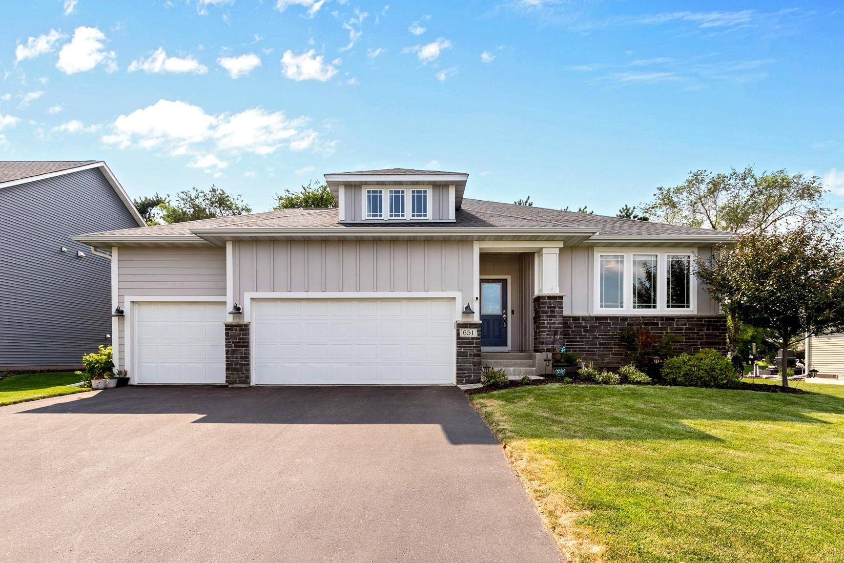 651 Elizabeth WAY, Hudson, WI 54016