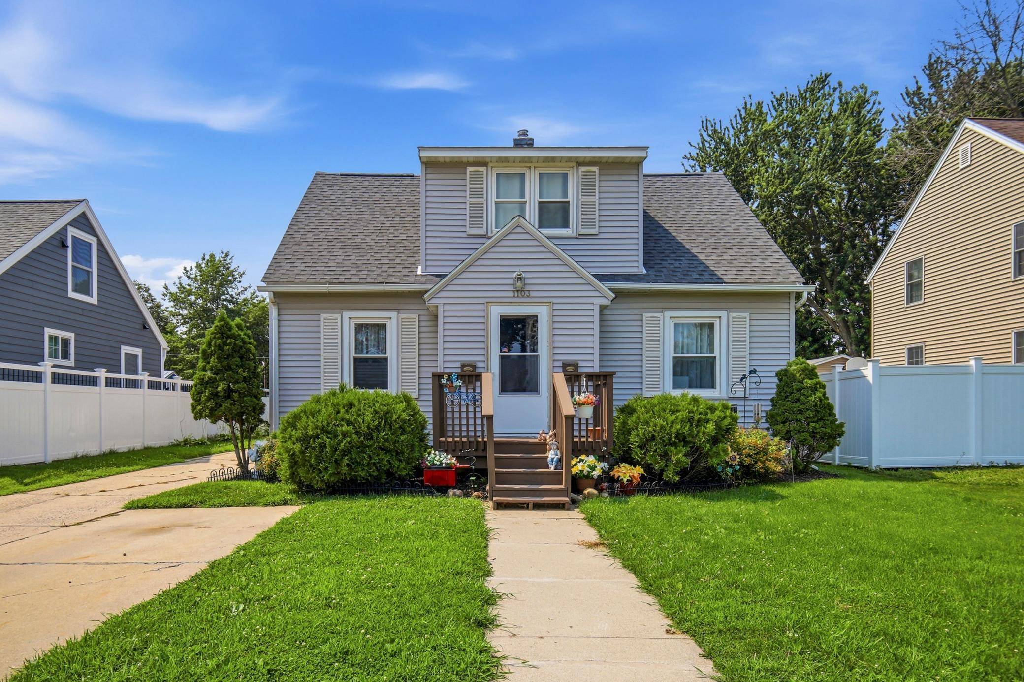 1103 8th ST NW, Austin, MN 55912