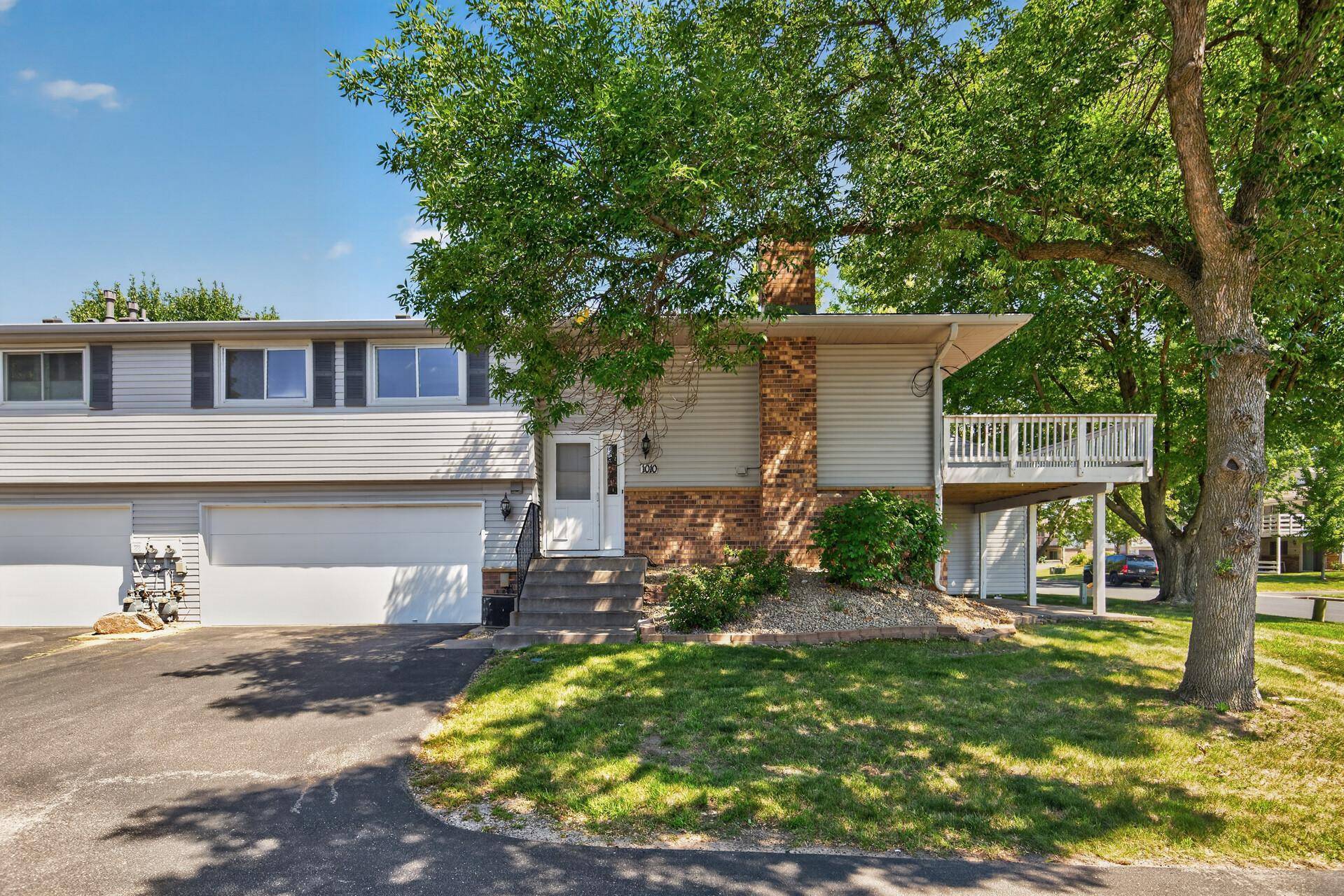 1010 E 145th ST, Burnsville, MN 55337
