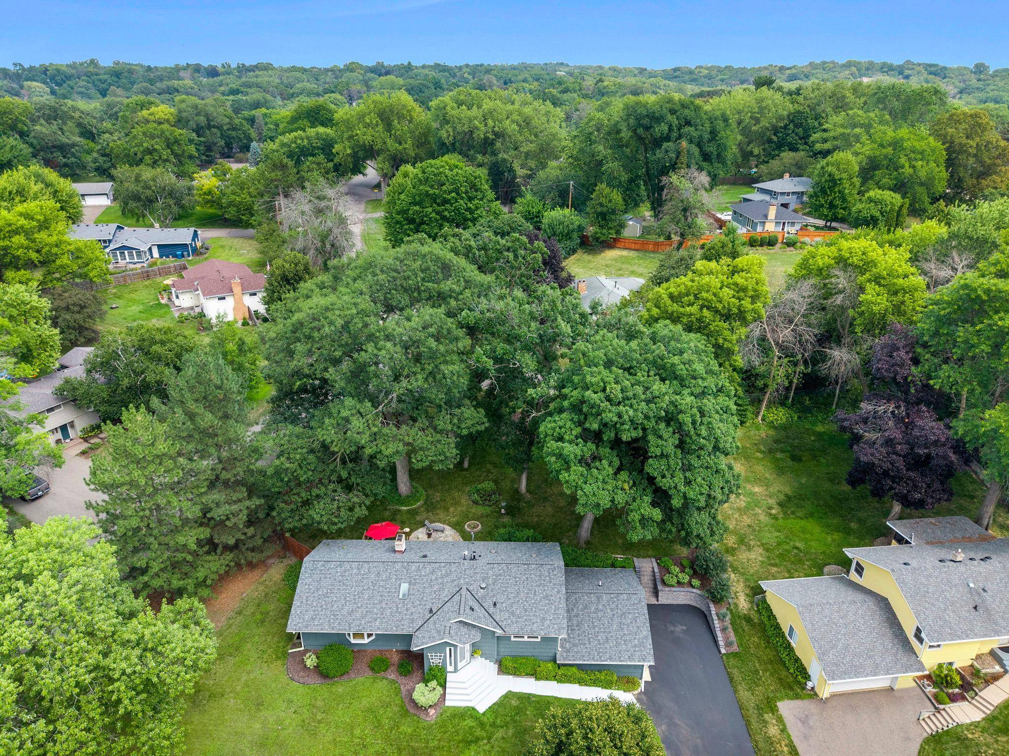 16409 Norwood LN, Minnetonka, MN 55345