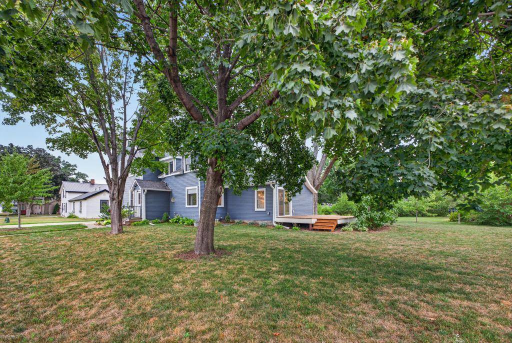 809 S Prairie ST, Lake City, MN 55041