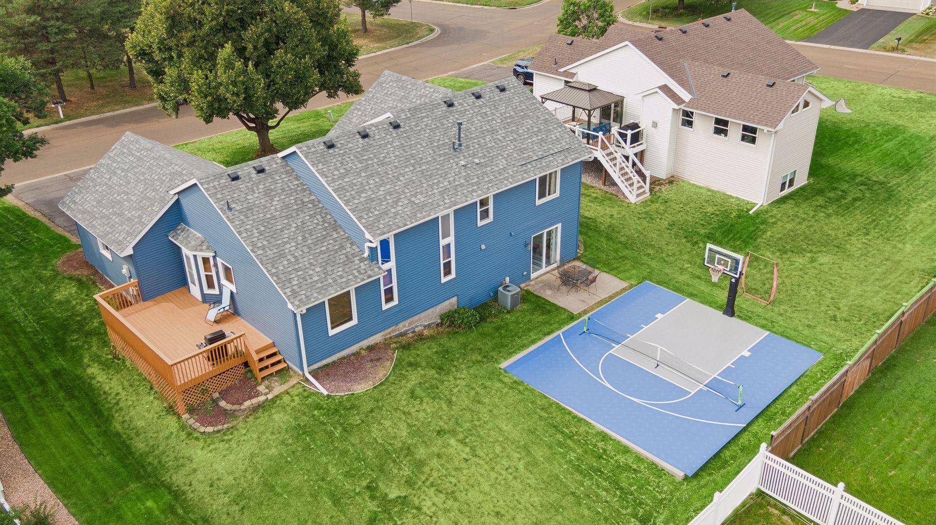 1649 Regatta DR, Woodbury, MN 55125