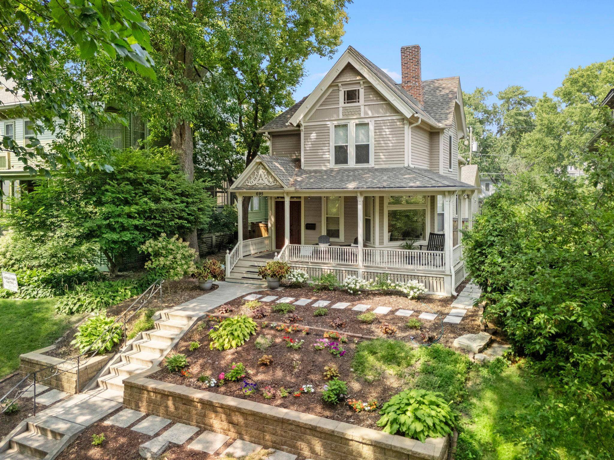 695 Fairmount AVE, Saint Paul, MN 55105
