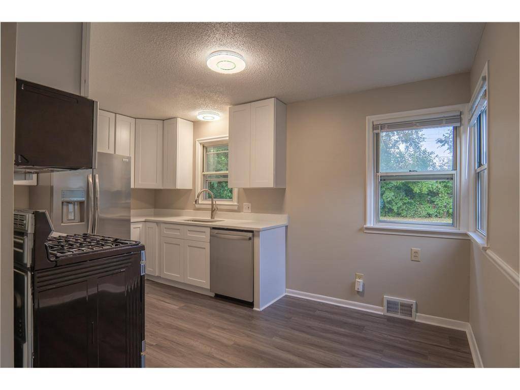5412 Maryland AVE N, Crystal, MN 55428