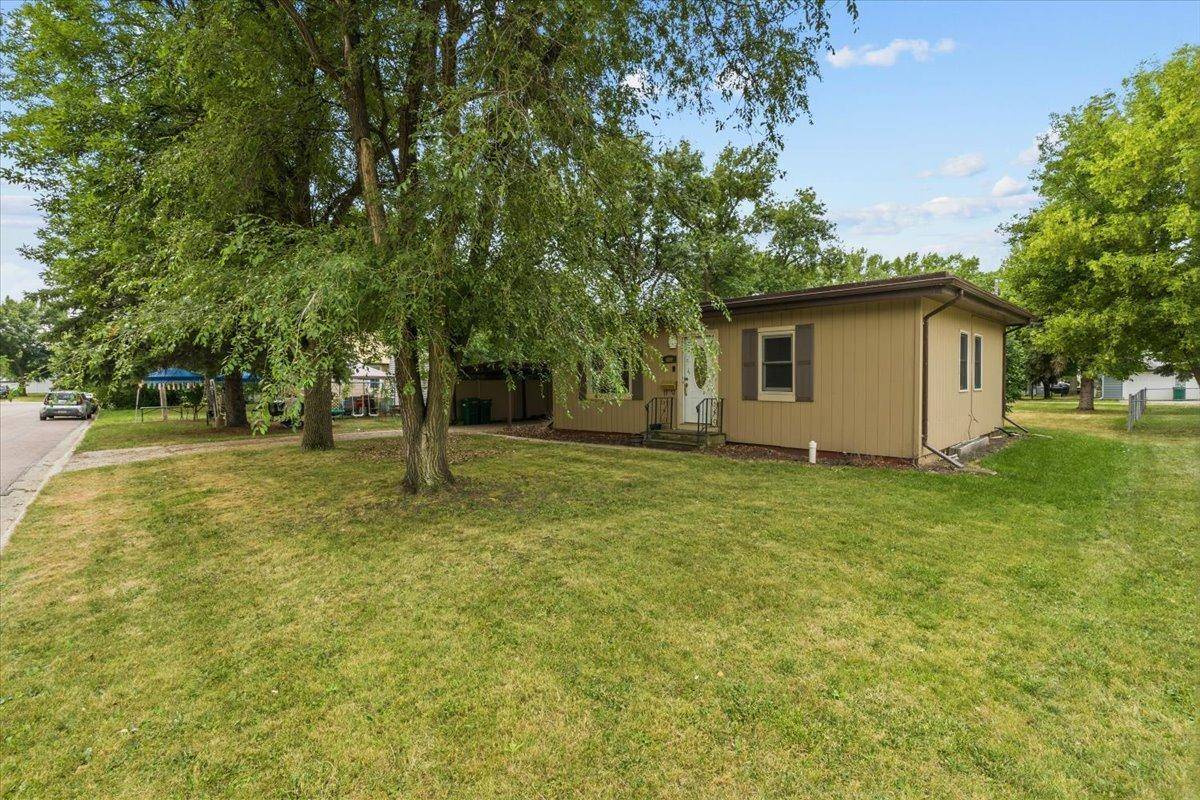 609 Center ST S, Wahpeton, ND 58075