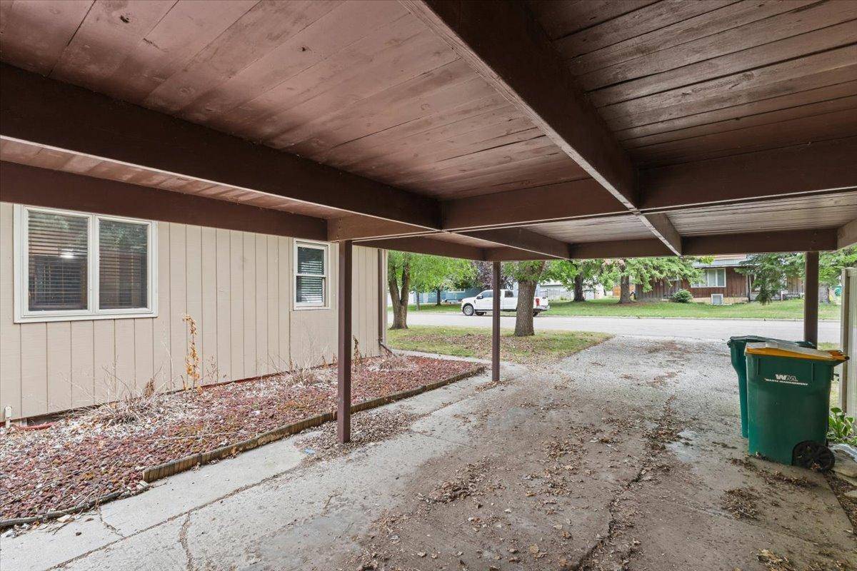 609 Center ST S, Wahpeton, ND 58075