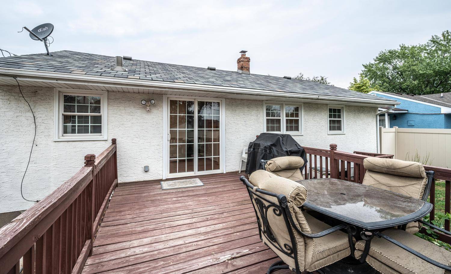 214 Poplar ST E, South Saint Paul, MN 55075
