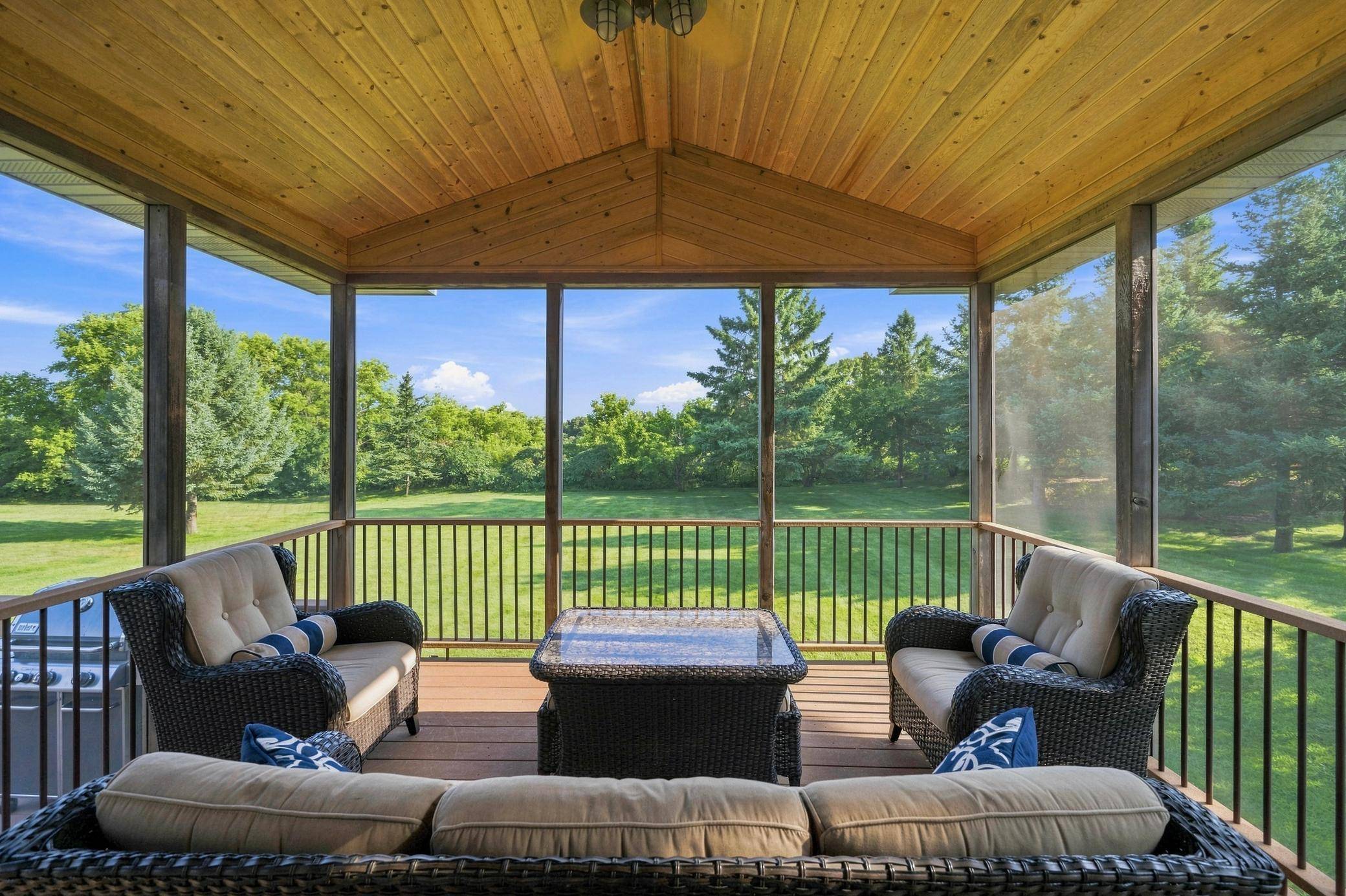 1003 Latoka Heights LN SW, Alexandria, MN 56308