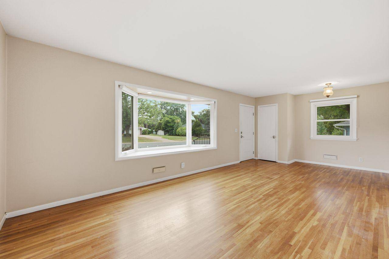 8354 Valentine TER, Bloomington, MN 55431