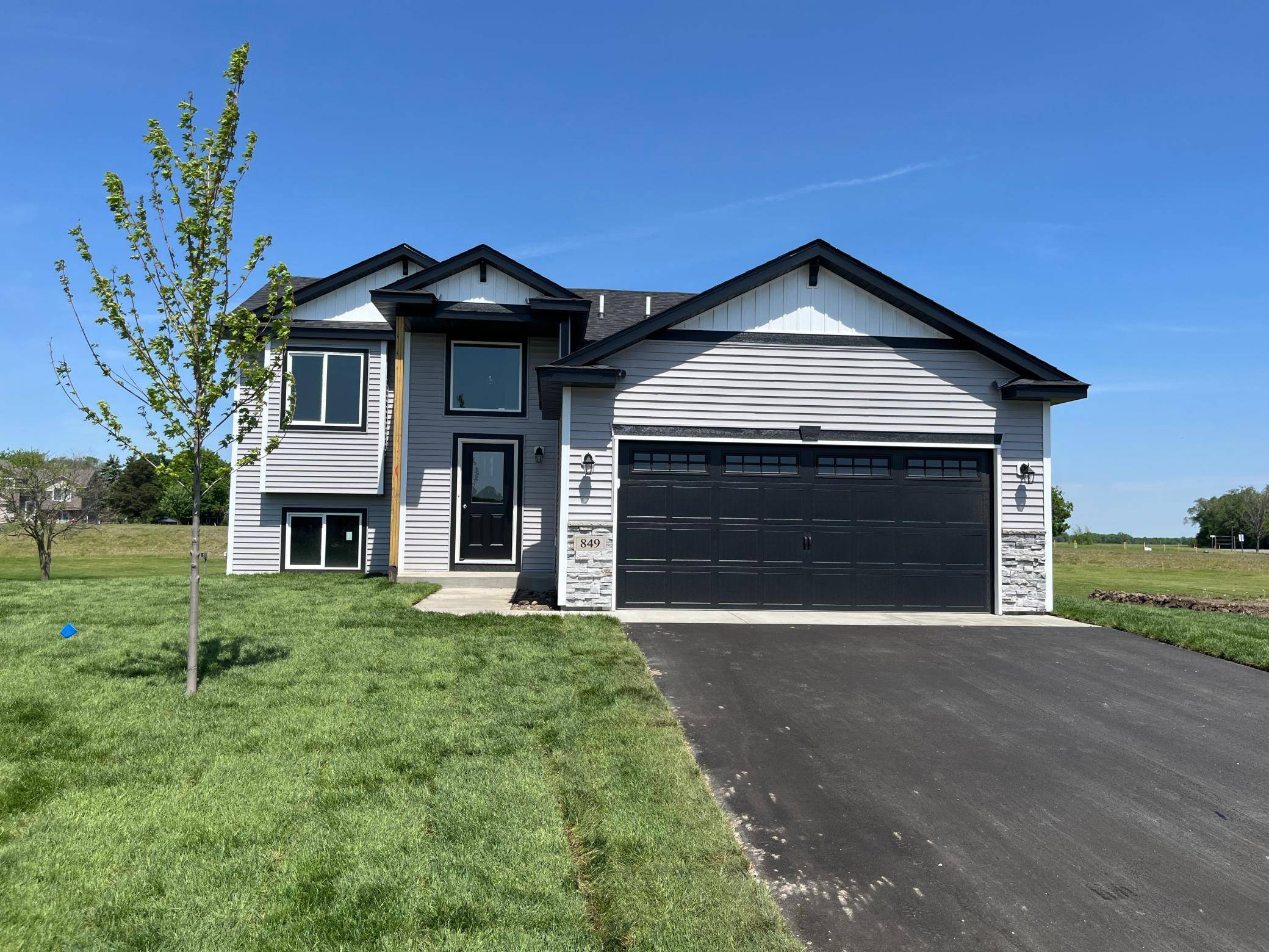 1753 Trentwood DR, Sartell, MN 56377