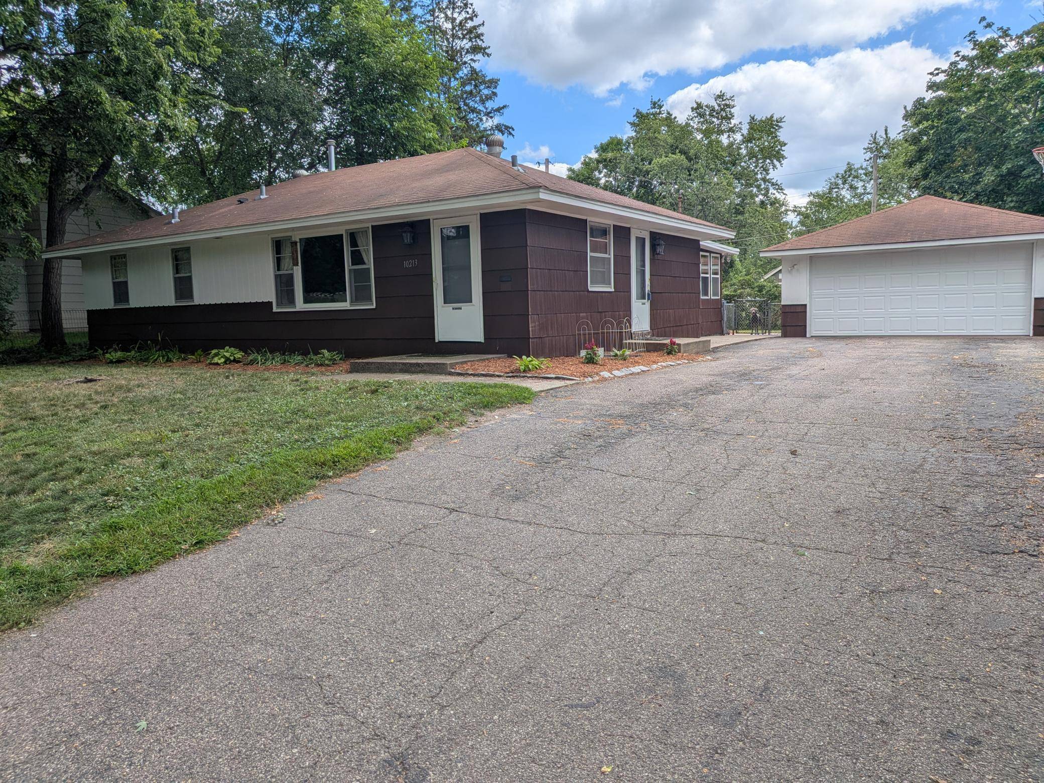 10213 Wentworth AVE S, Bloomington, MN 55420