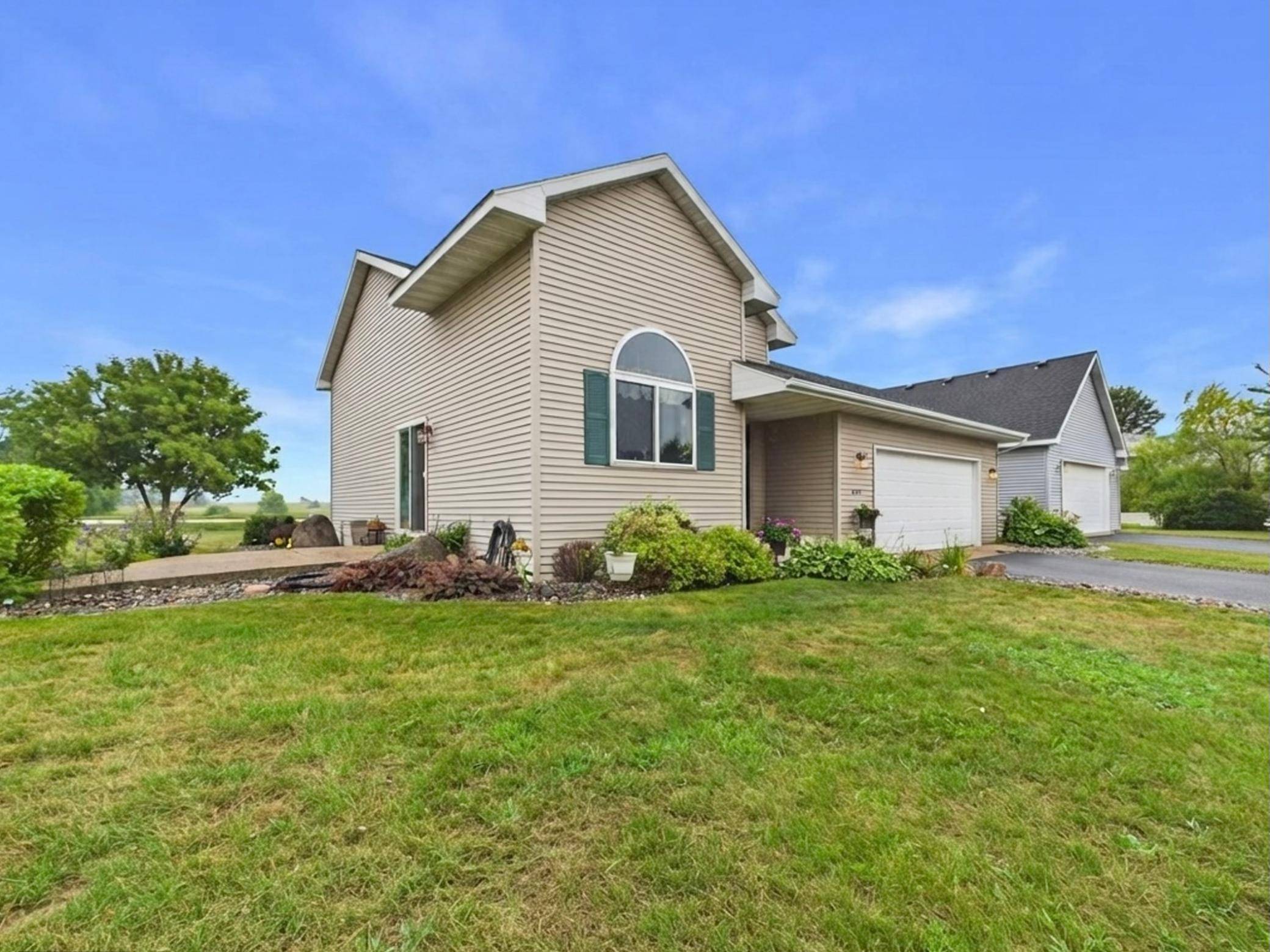 1670 Peach CT NE, Sauk Rapids, MN 56379