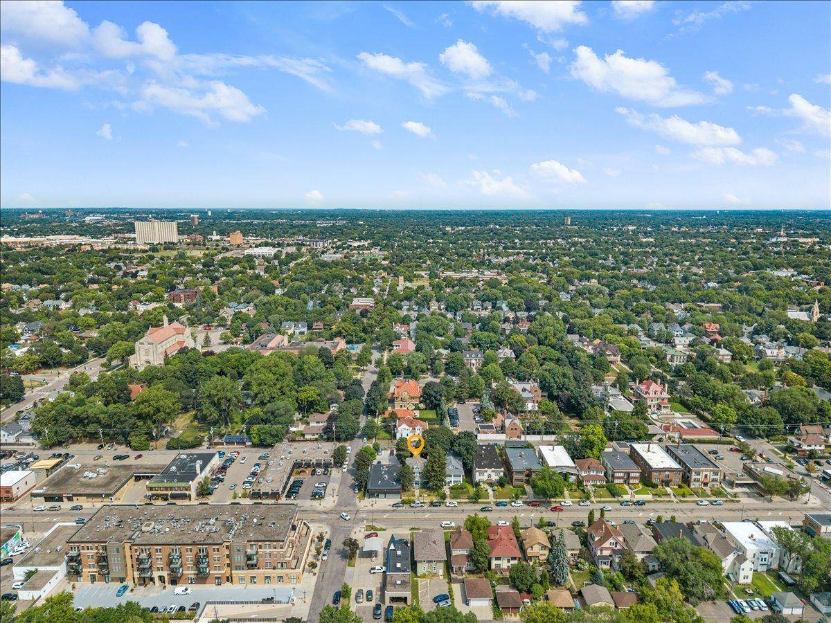 1033 Grand AVE, Saint Paul, MN 55105