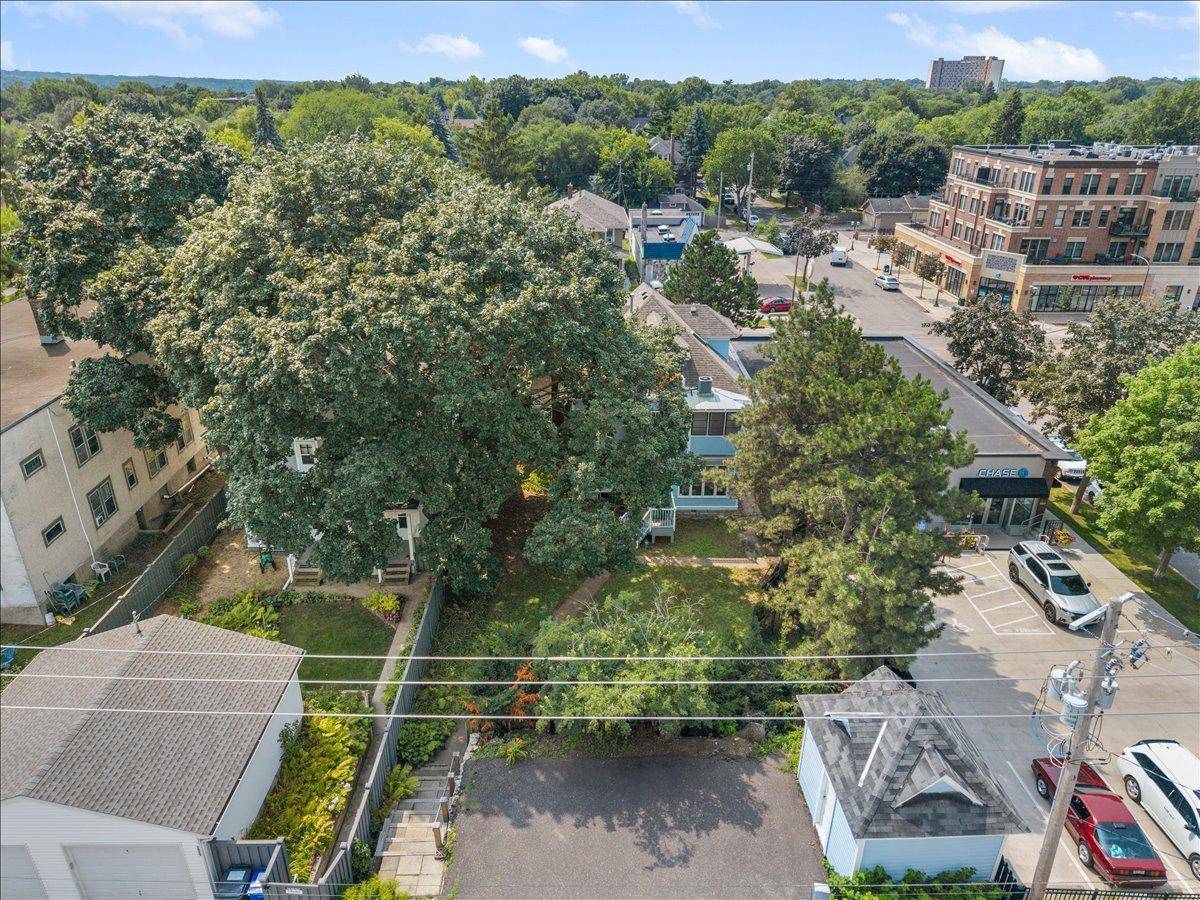 1033 Grand AVE, Saint Paul, MN 55105