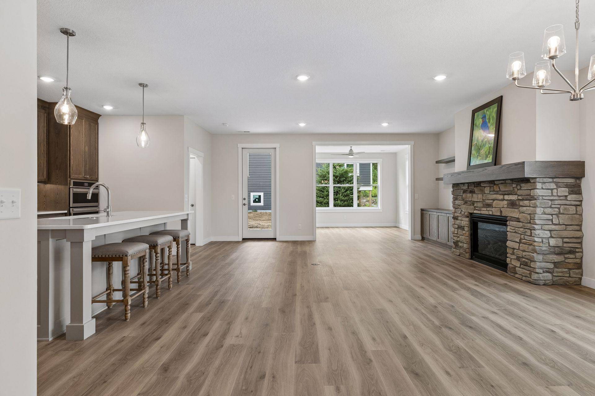 2915 Thompson DR, River Falls, WI 54022