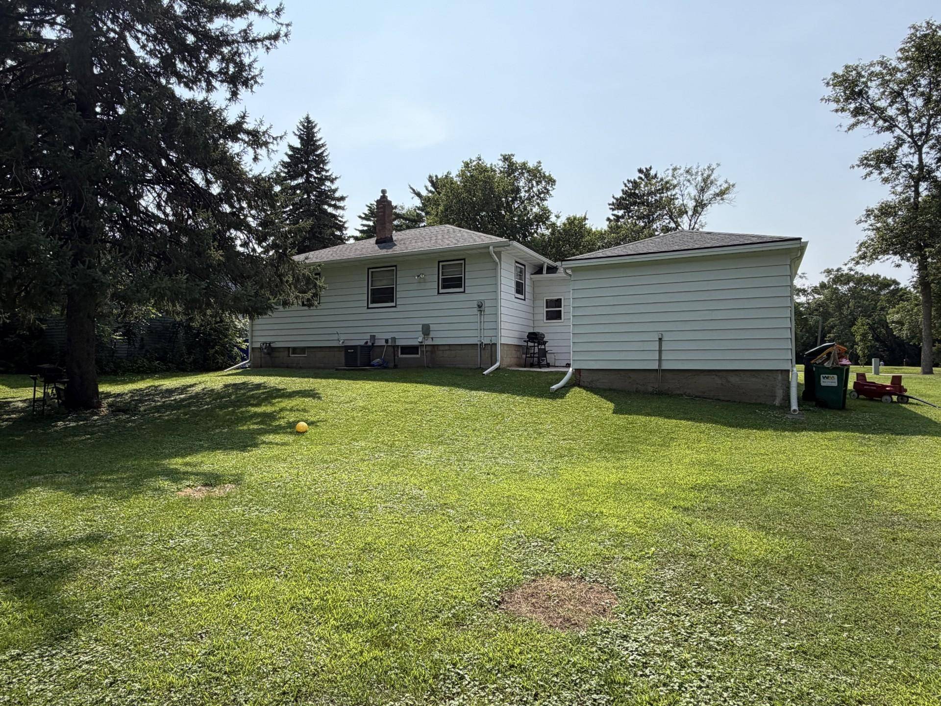 618 N Miller AVE, Litchfield, MN 55355