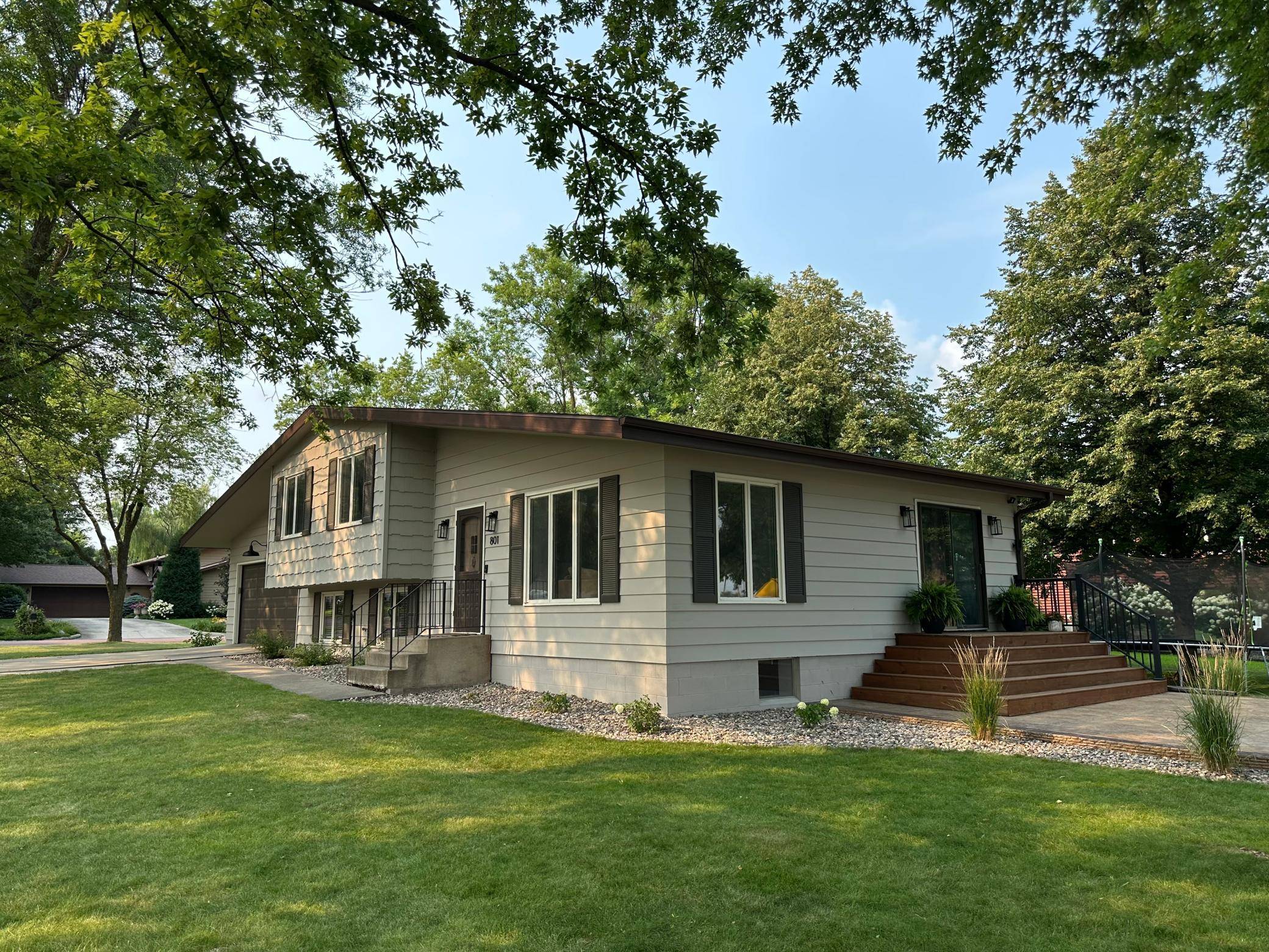 801 Sunrise BLVD, Redwood Falls, MN 56283