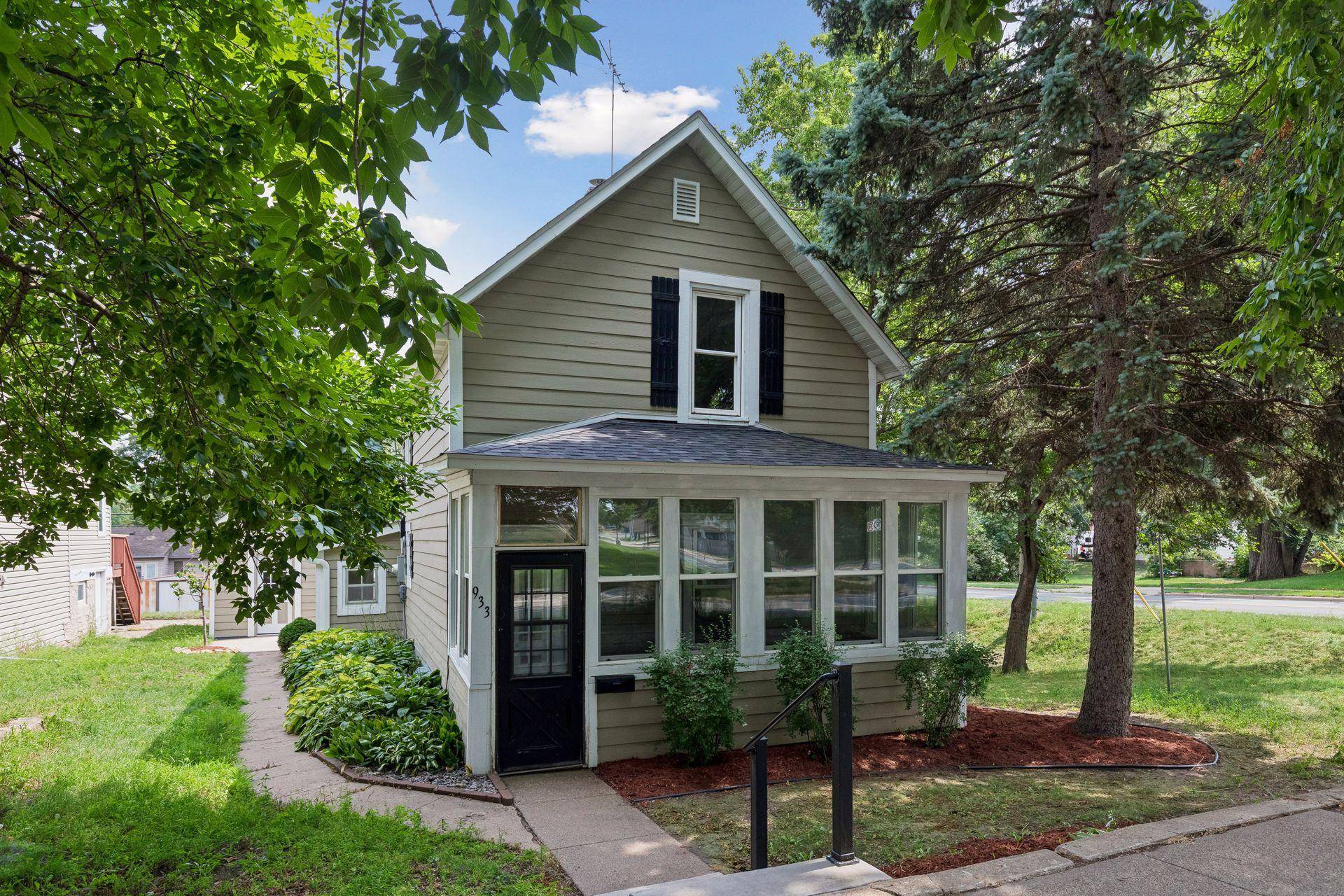 933 Ramsey ST, Hastings, MN 55033