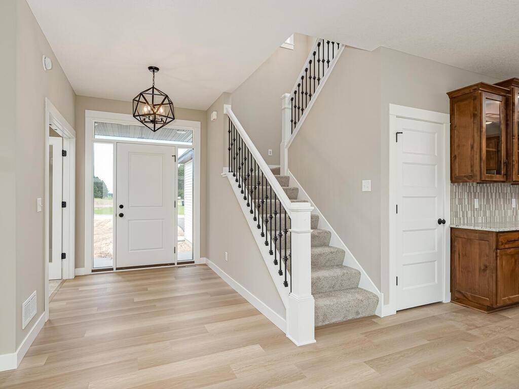 L5 B2 238th AVE NW, Zimmerman, MN 55398