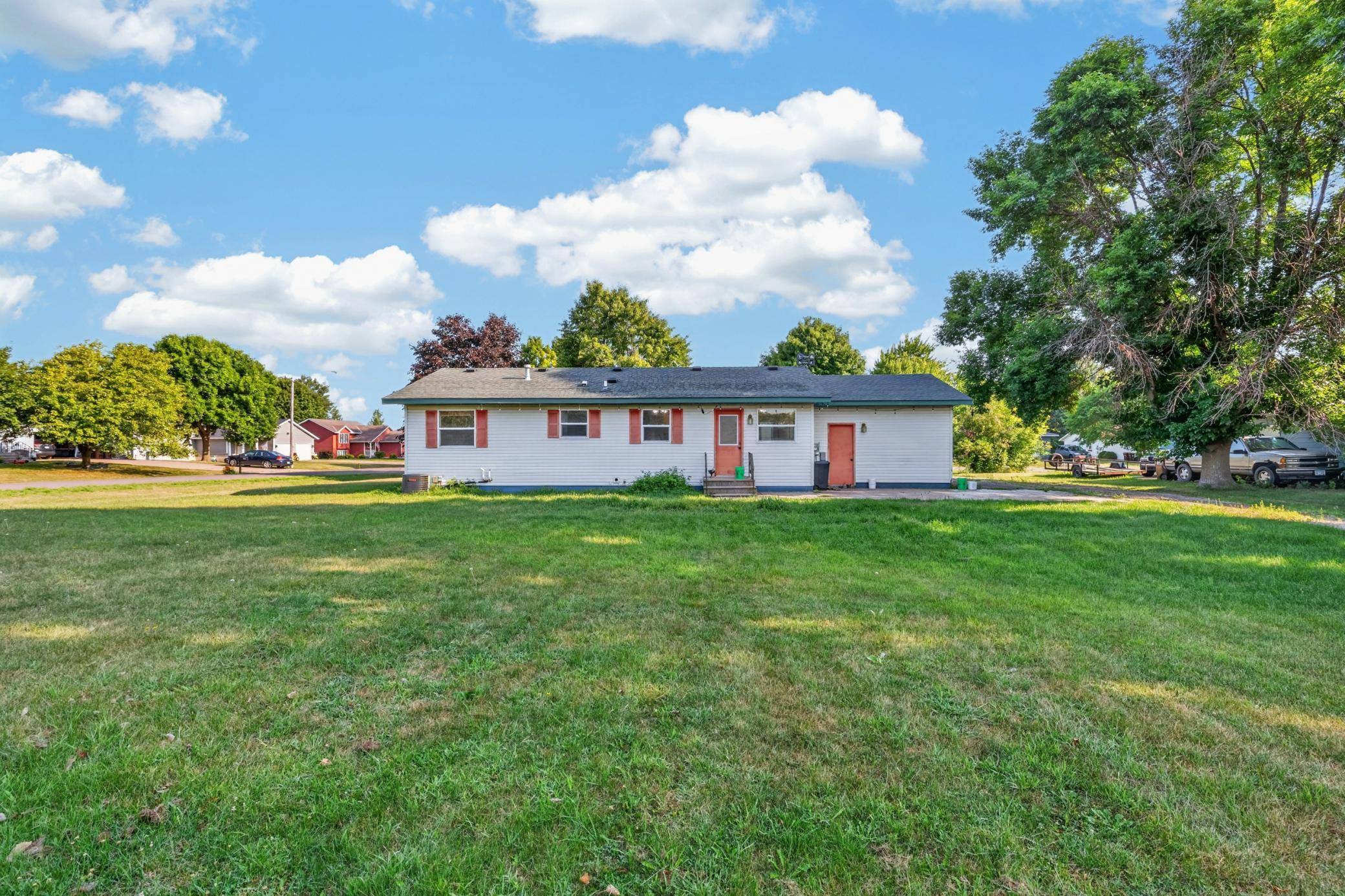 515 SW 9th ST SW, Braham, MN 55006