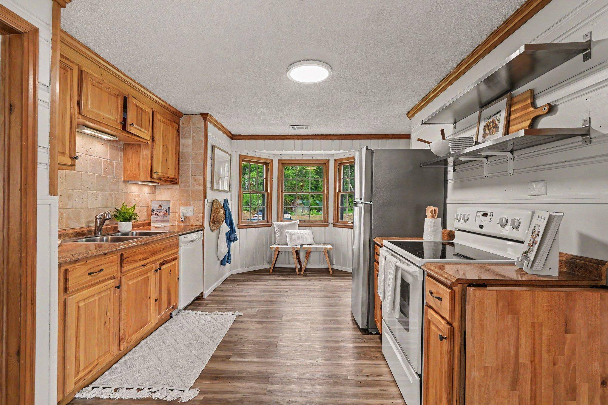 7525 N Shore CIR N, Forest Lake, MN 55025