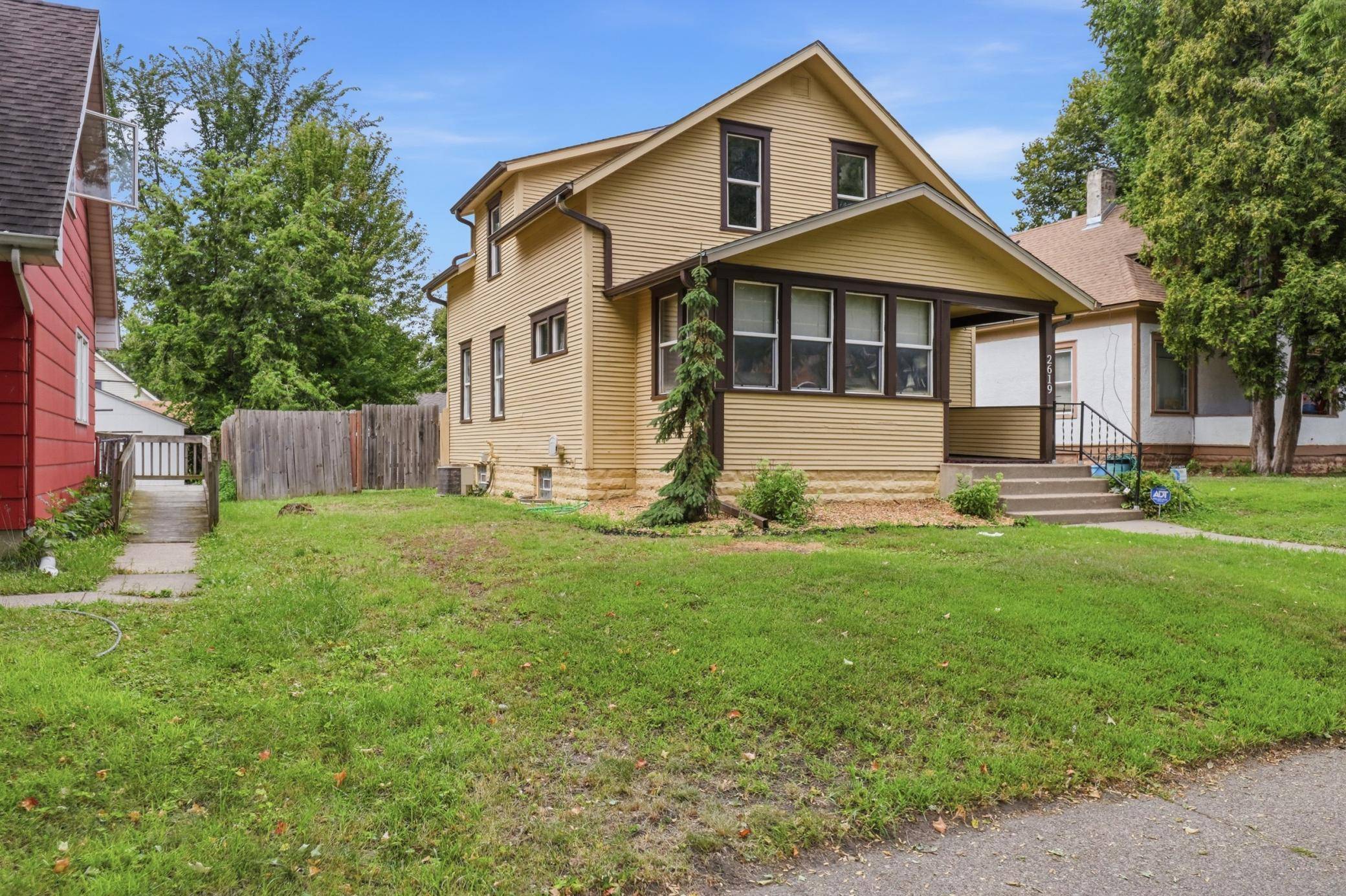 2619 James AVE N, Minneapolis, MN 55411