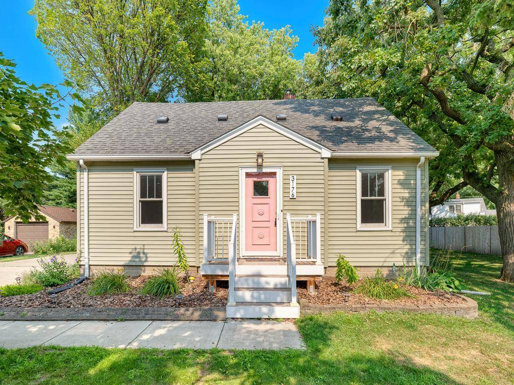 3176 New Brighton RD, Arden Hills, MN 55112