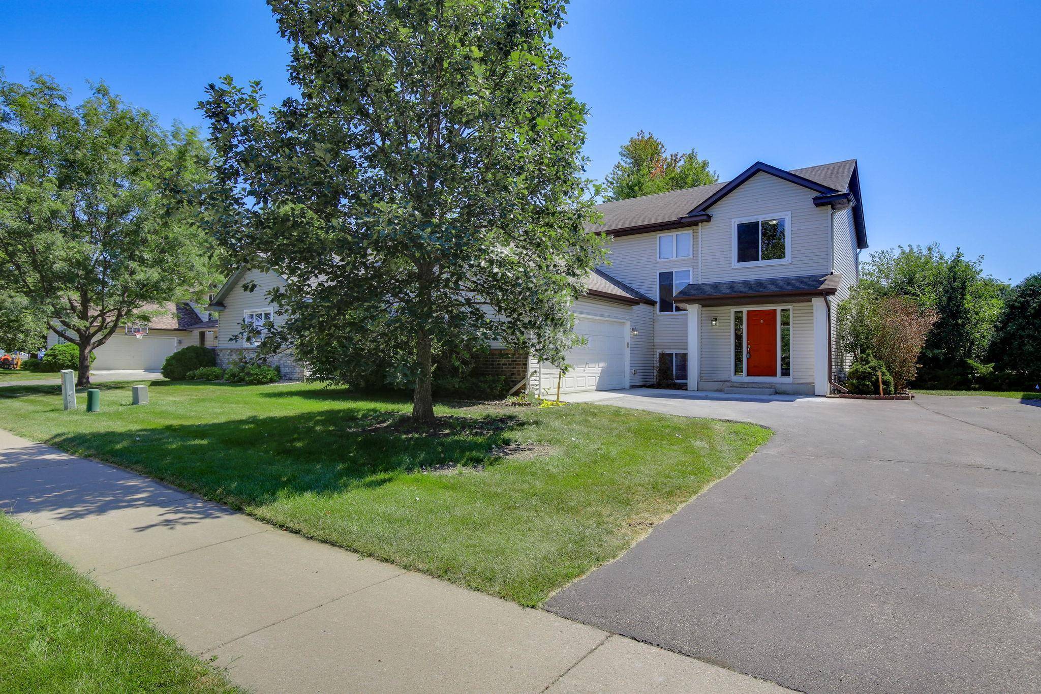 1676 Philipp WAY, Shakopee, MN 55379