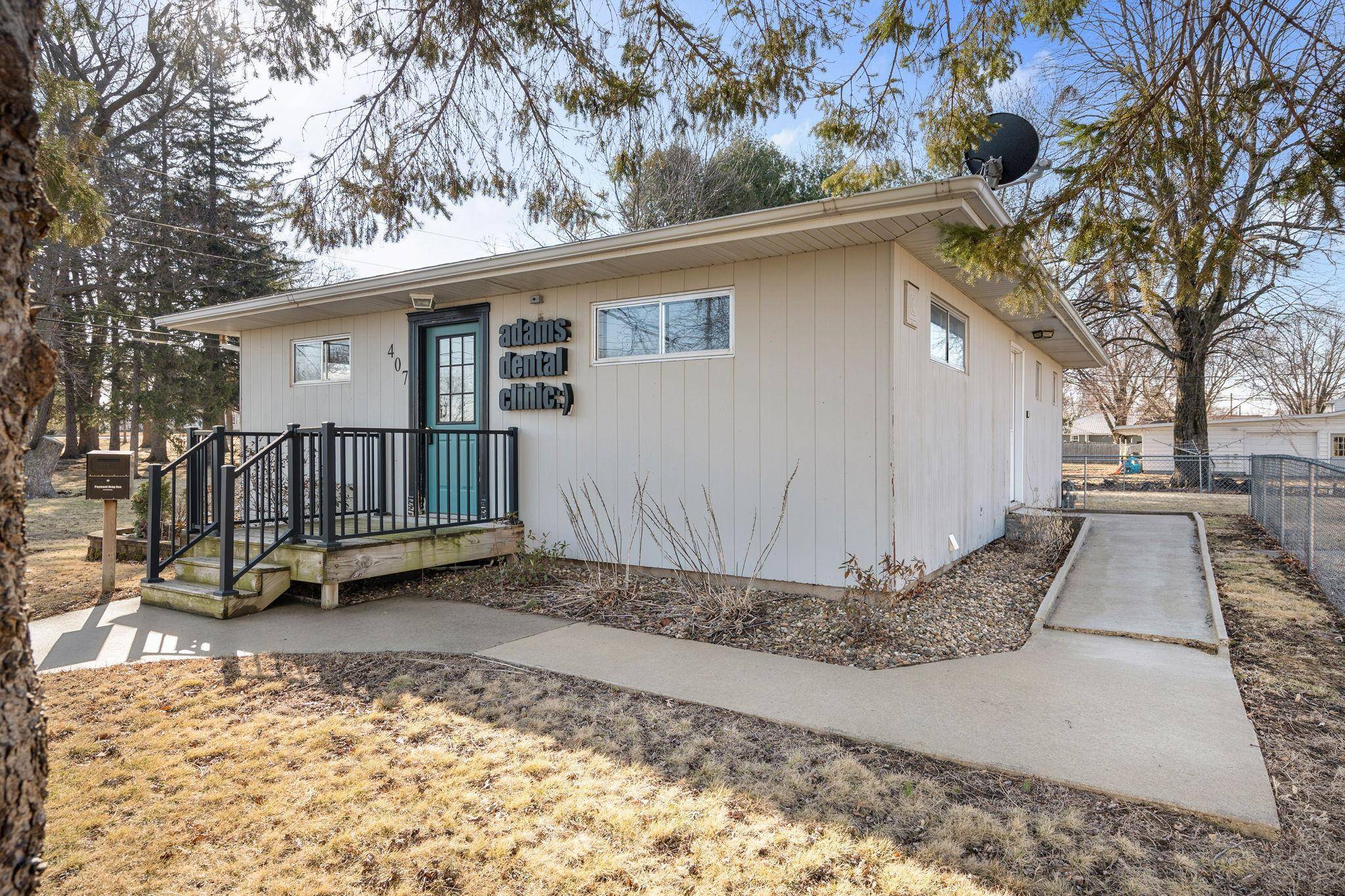 407 NW Lincoln ST, Adams, MN 55909