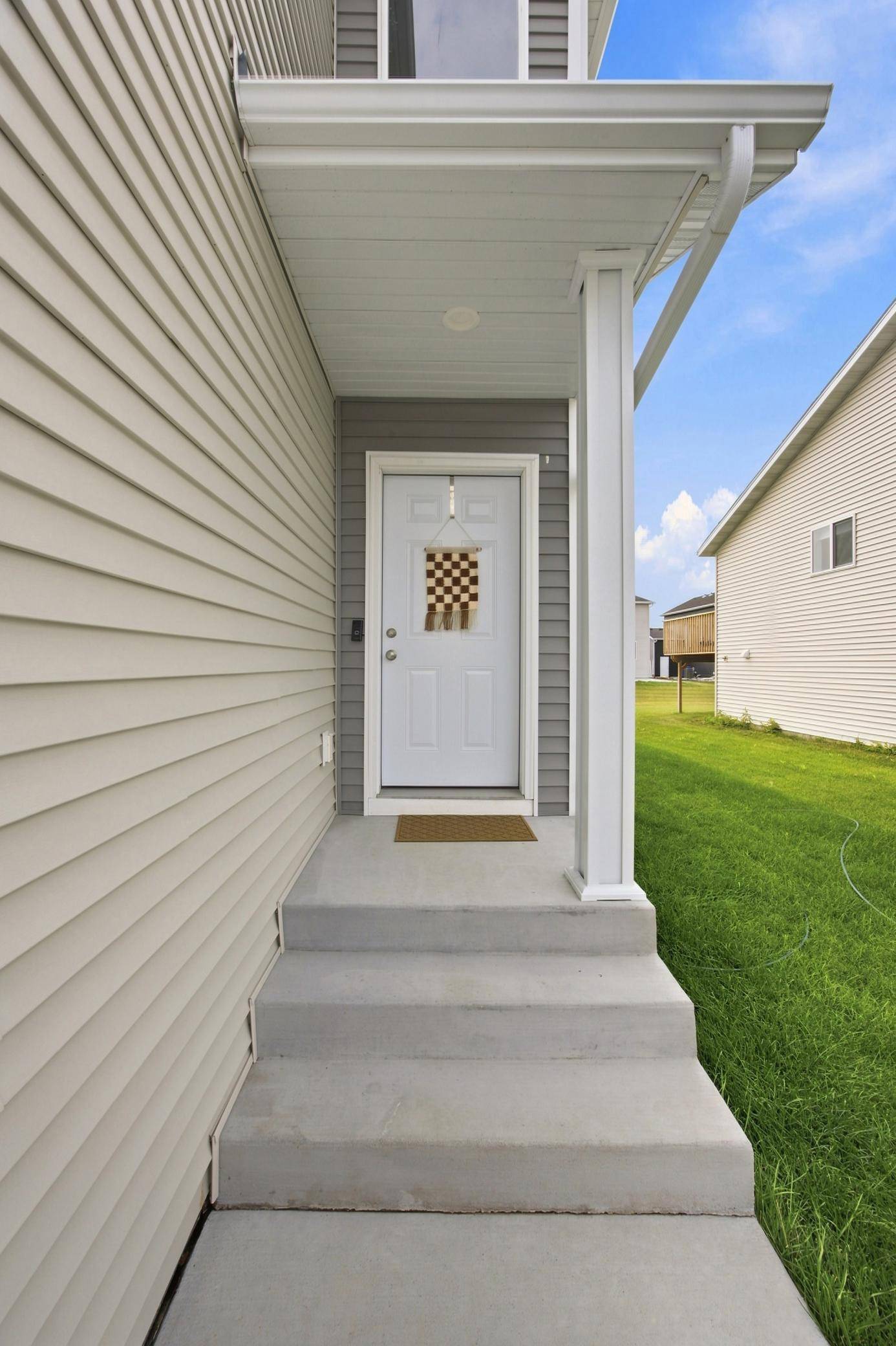 2587 Fulton LOOP S, Fargo, ND 58104